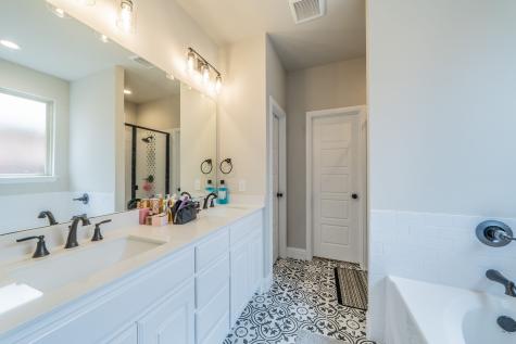 1057 Nighthawk Trail Alvarado TX 76009