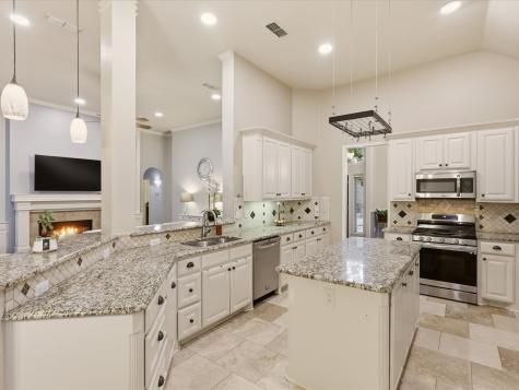 2421 London Drive Plano TX 75025