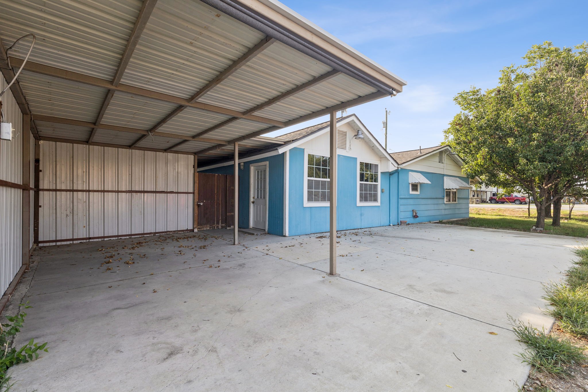 303 E 5th Street Justin TX 76247