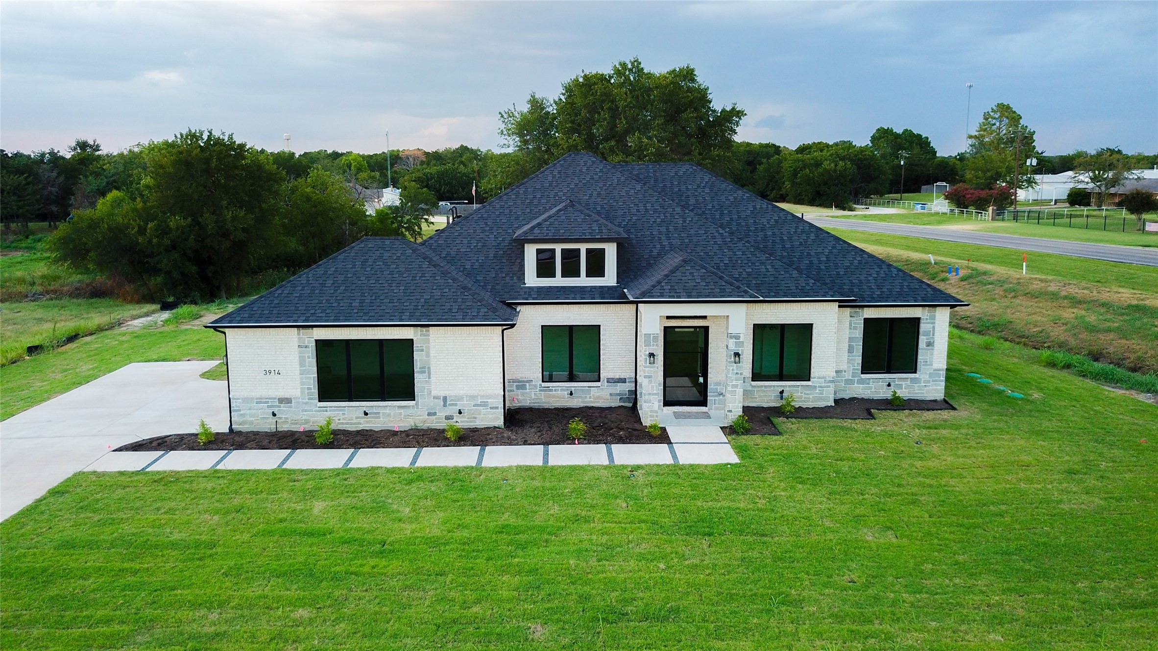 3914 Southern Oaks Drive Royse City TX 75189