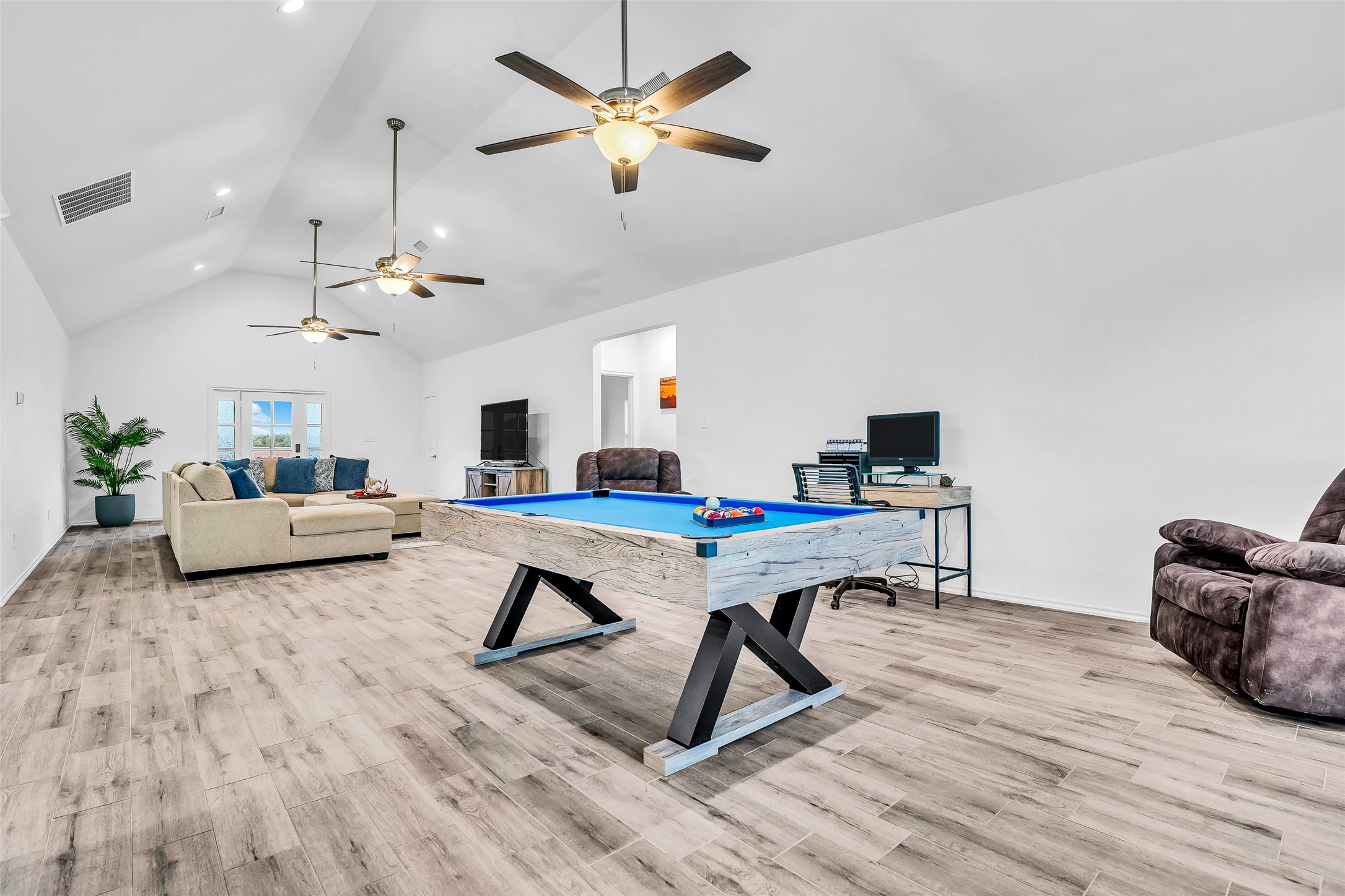460 County Road 2184 Gainesville TX 76240
