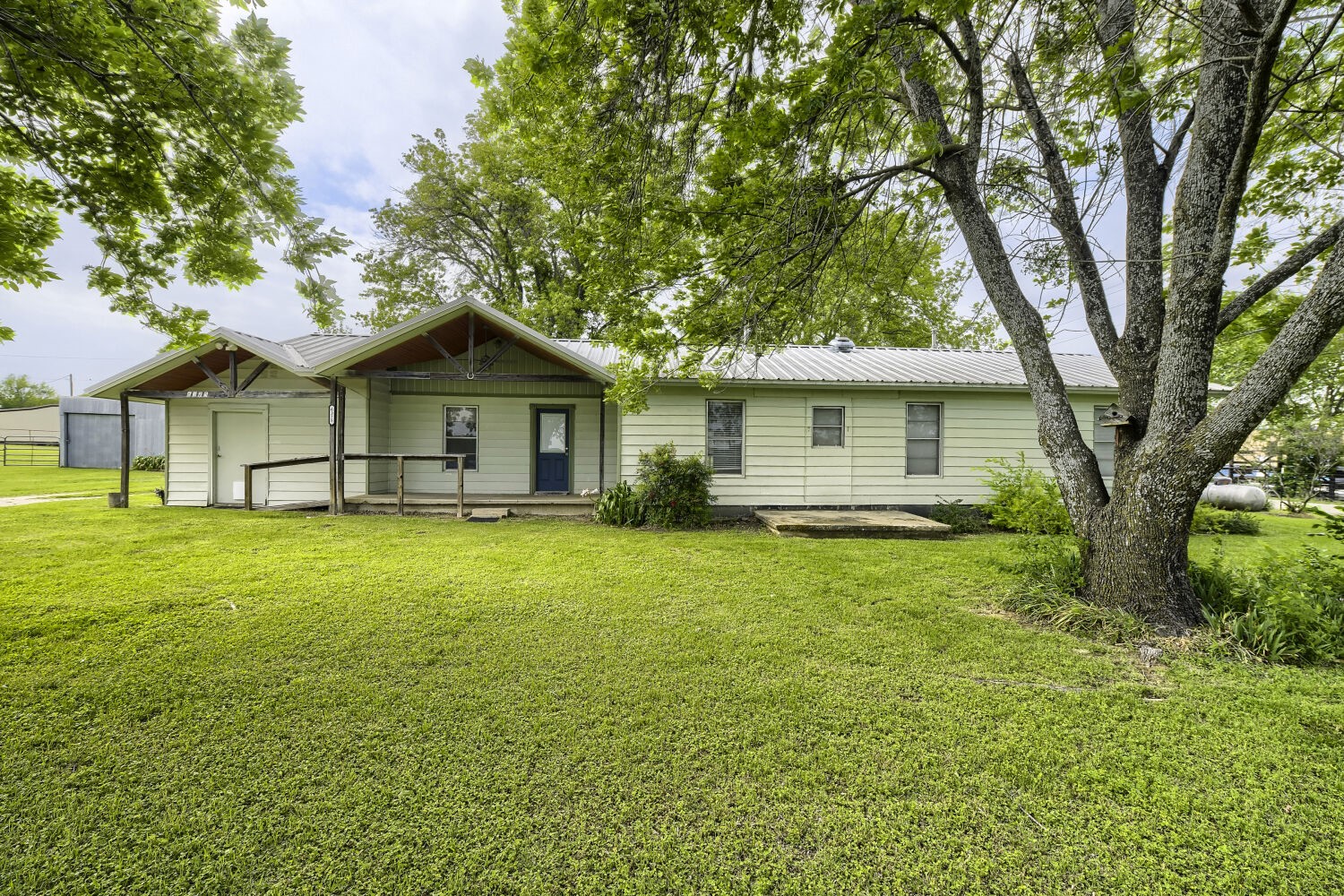 6375 Retta Mansfield Road Burleson TX 76028