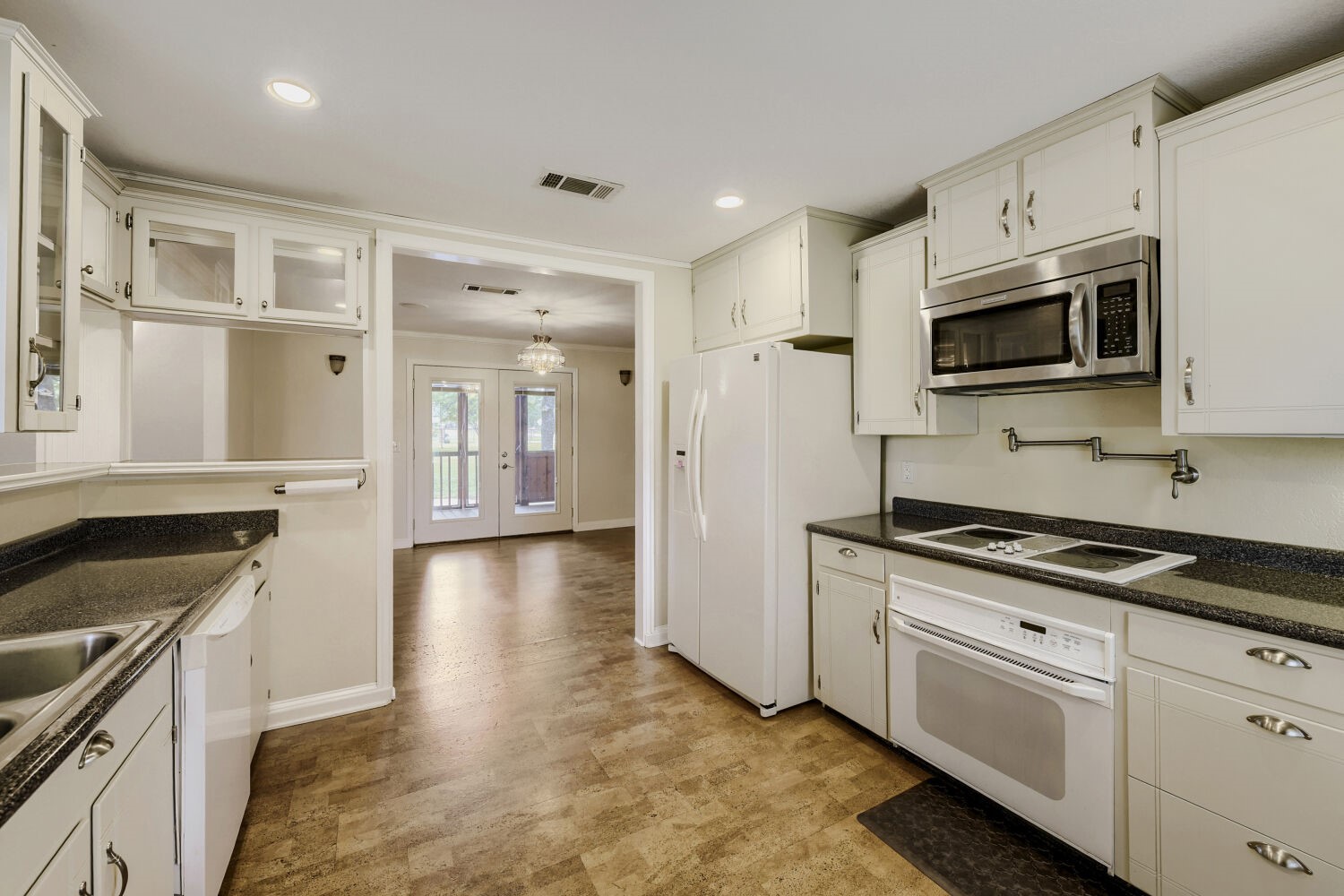 6375 Retta Mansfield Road Burleson TX 76028