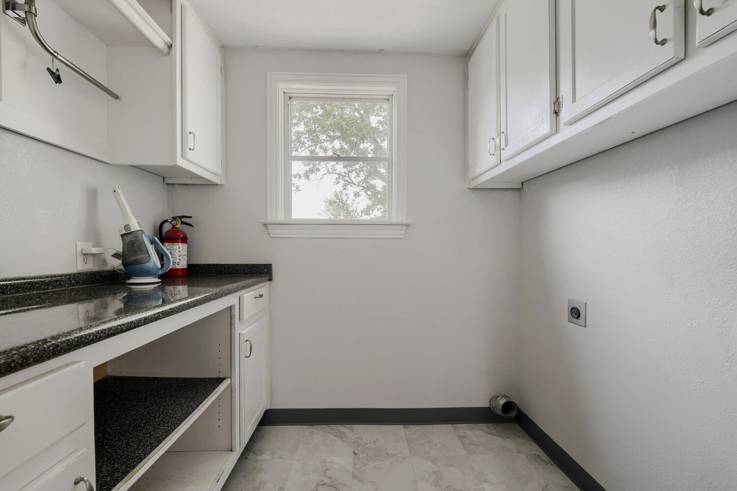 6375 Retta Mansfield Road Burleson TX 76028
