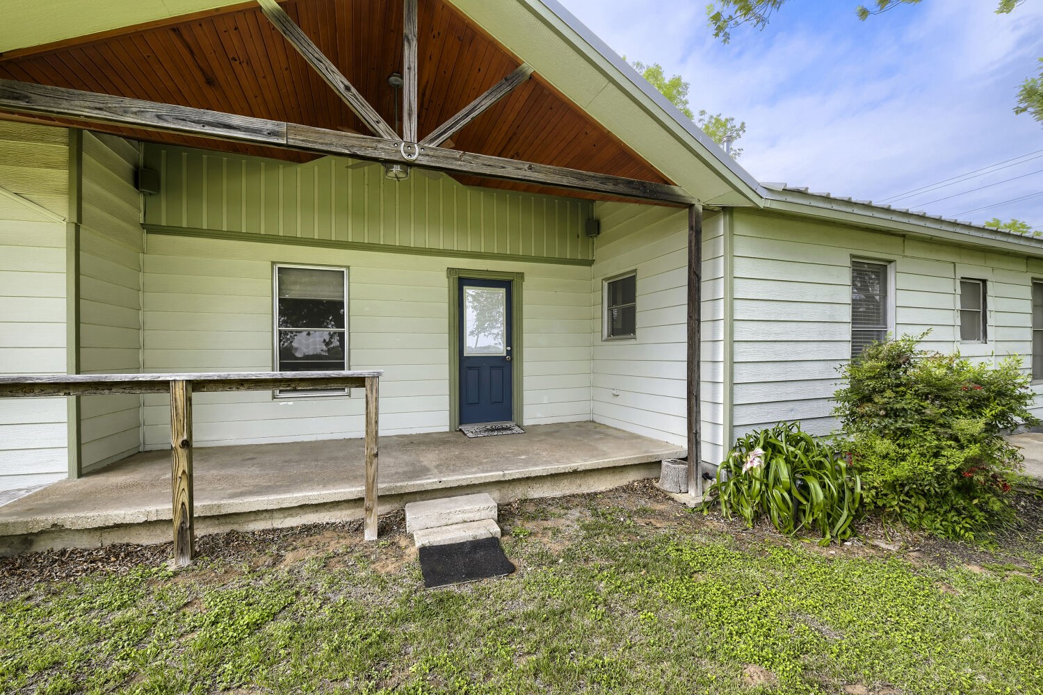 6375 Retta Mansfield Road Burleson TX 76028