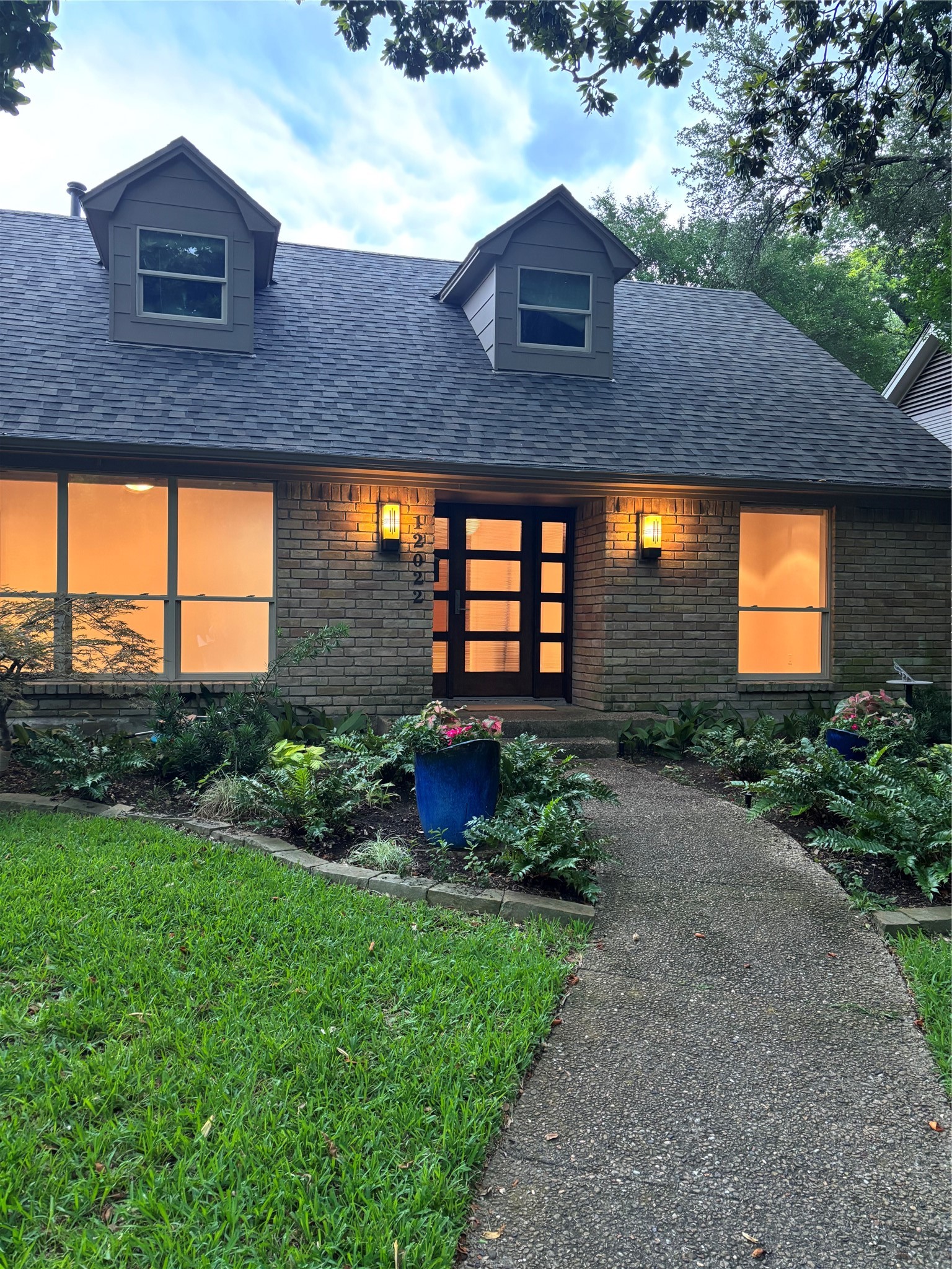 12022 Dixfield Drive Dallas TX 75218