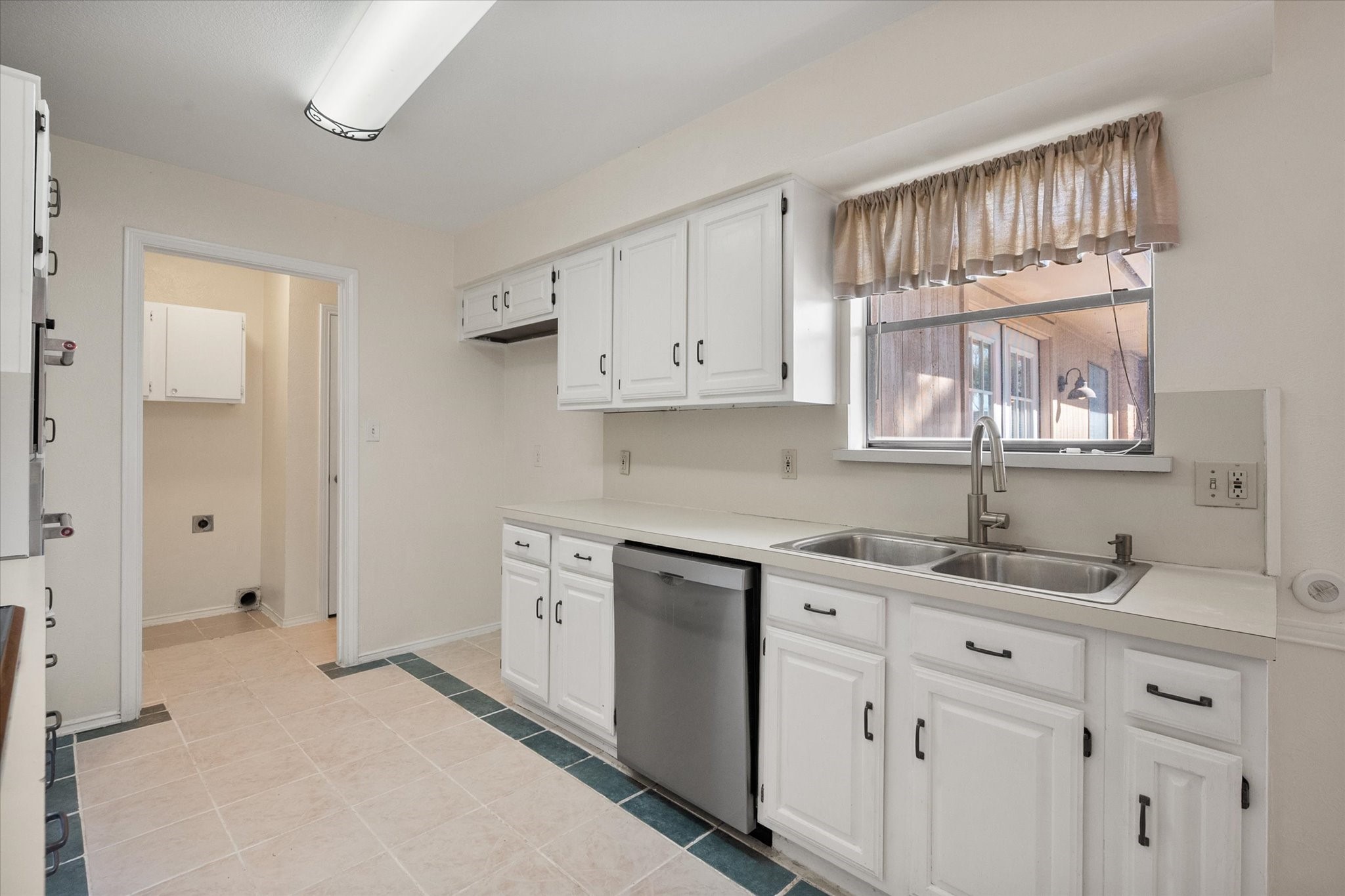 505 Meadow Ridge Cedar Hill TX 75104
