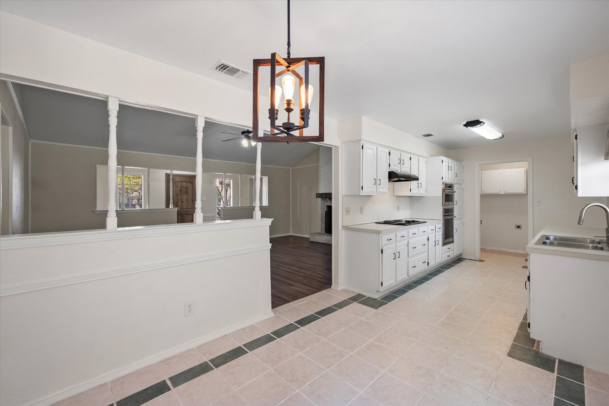 505 Meadow Ridge Cedar Hill TX 75104