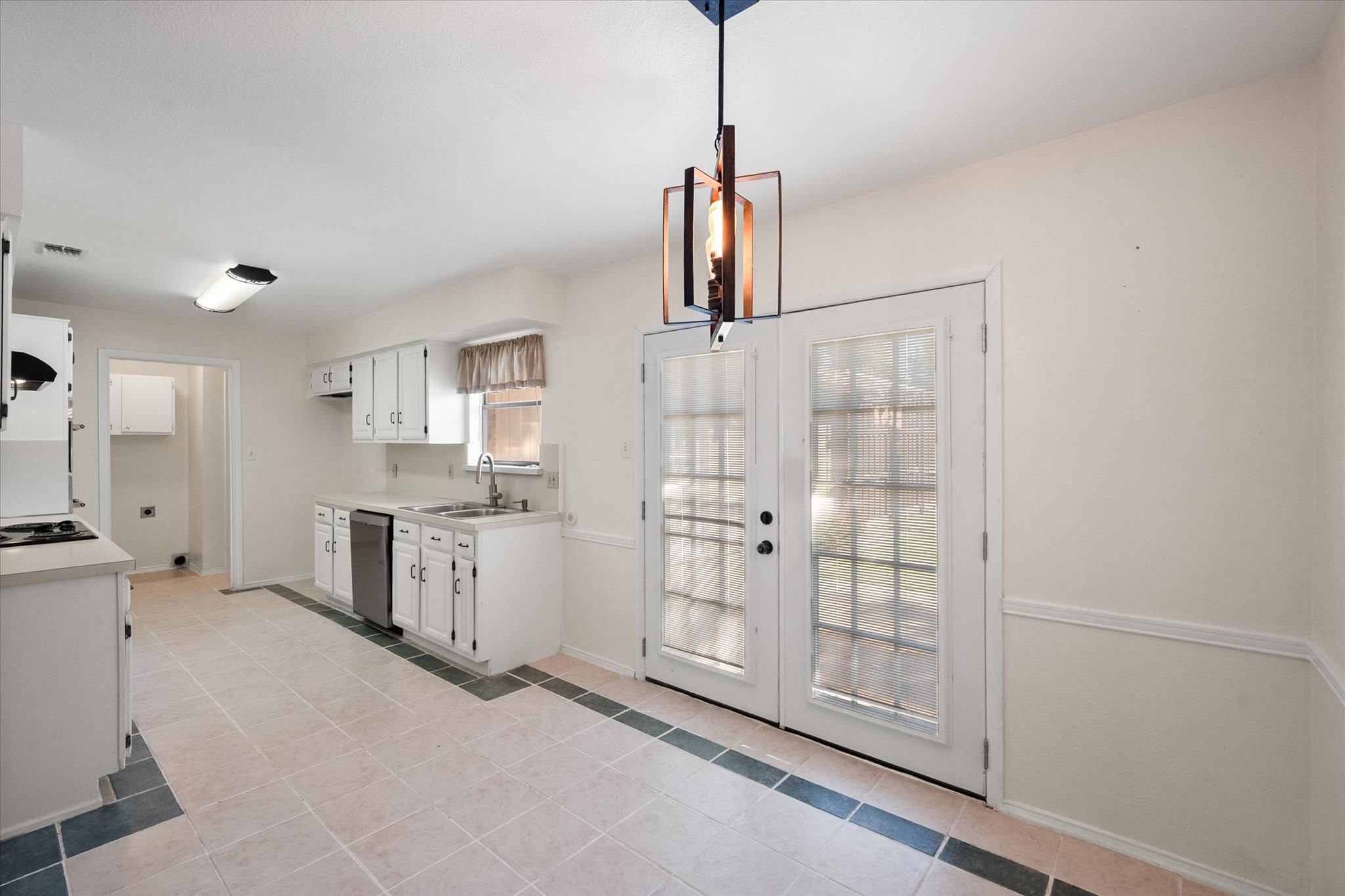505 Meadow Ridge Cedar Hill TX 75104