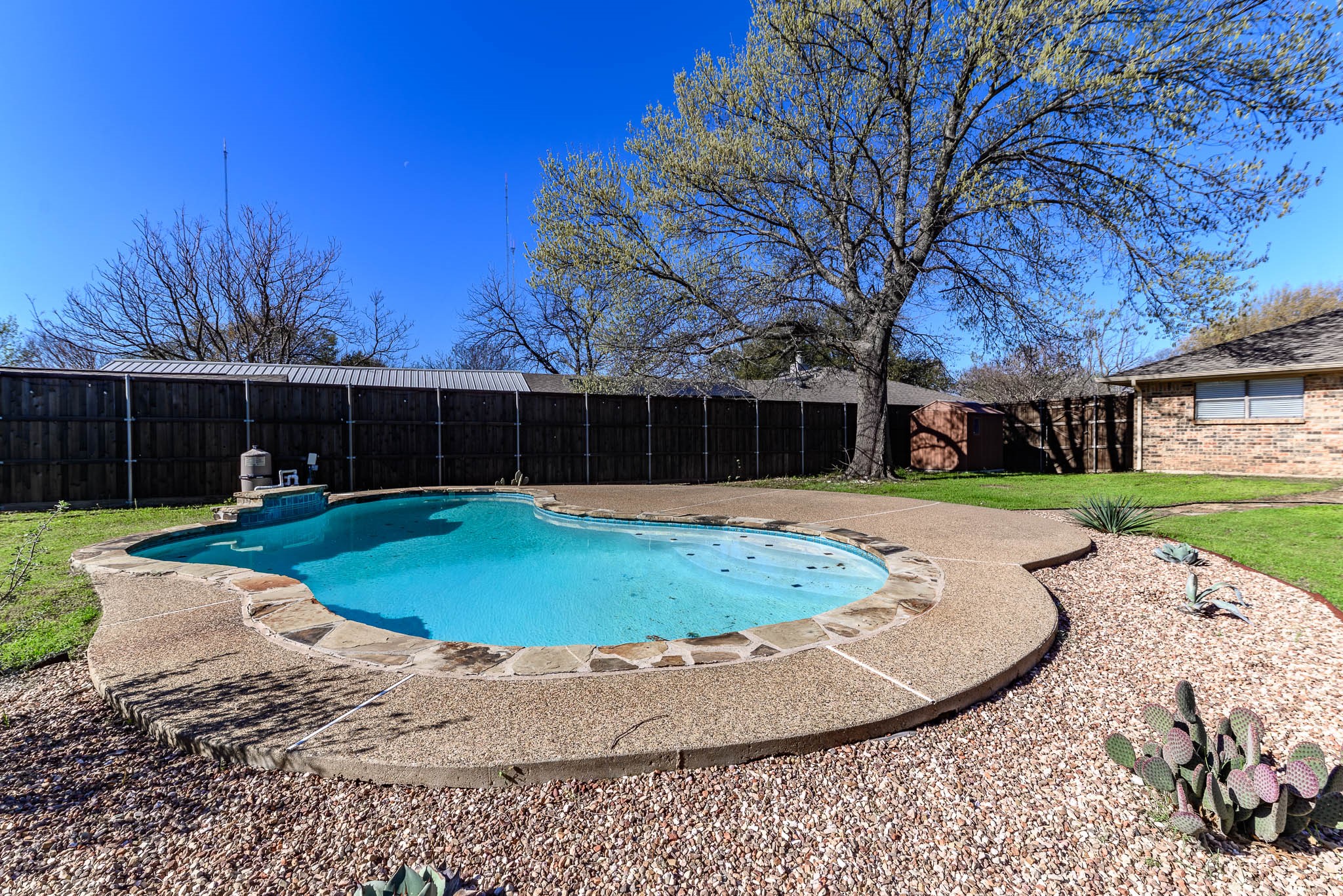 505 Meadow Ridge Cedar Hill TX 75104