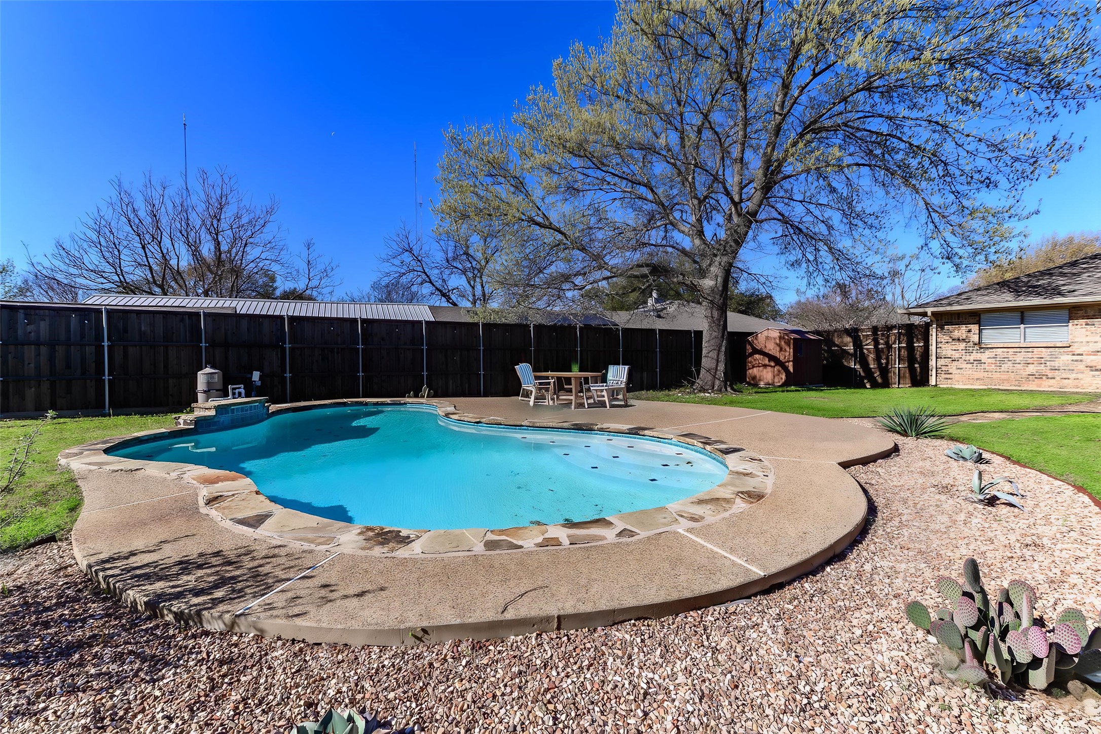 505 Meadow Ridge Cedar Hill TX 75104