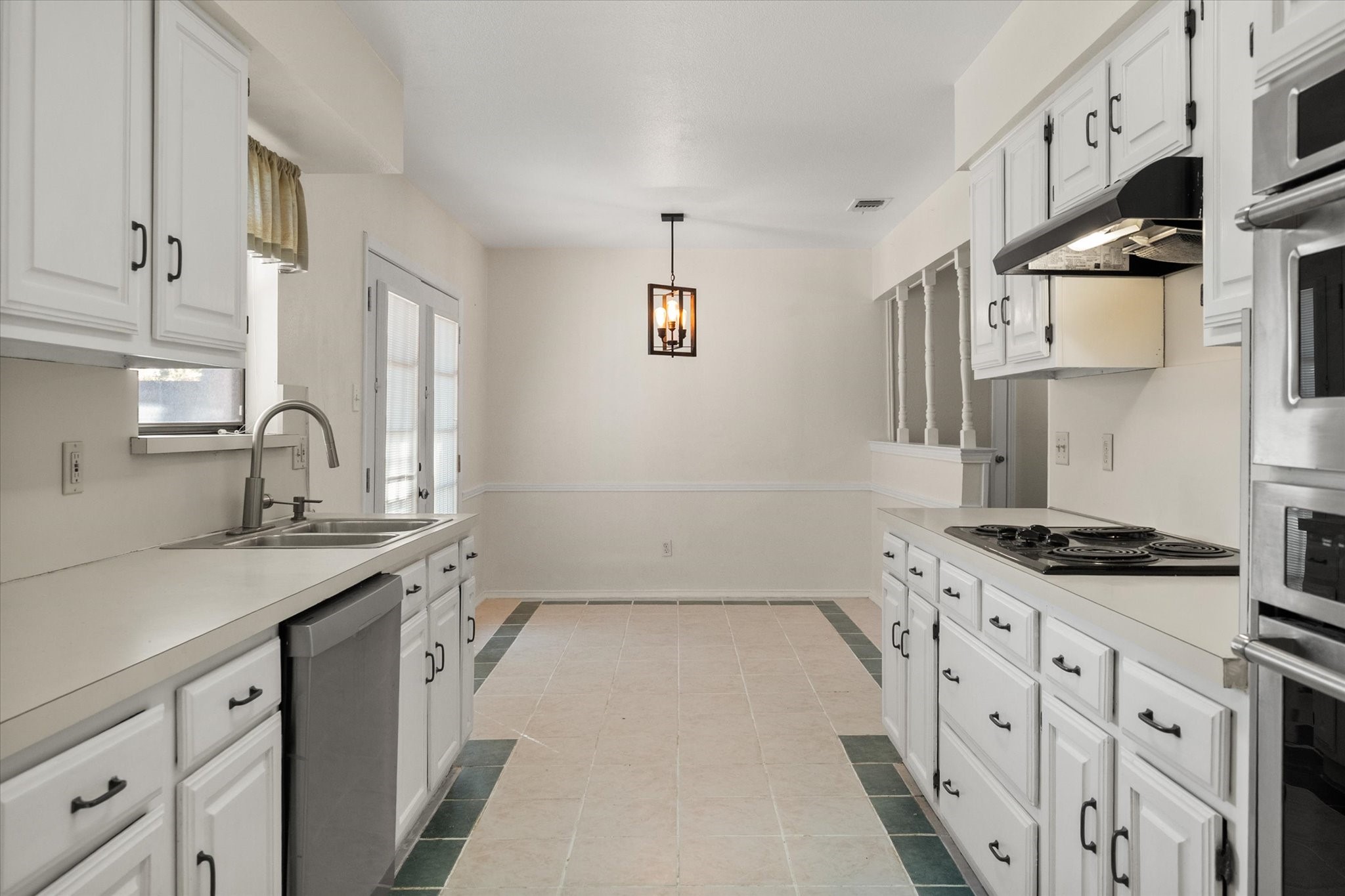 505 Meadow Ridge Cedar Hill TX 75104