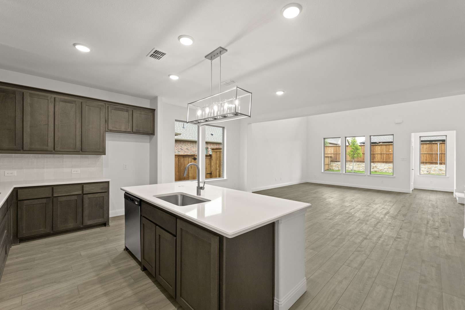 1443 Canadian Lane Van Alstyne TX 75495