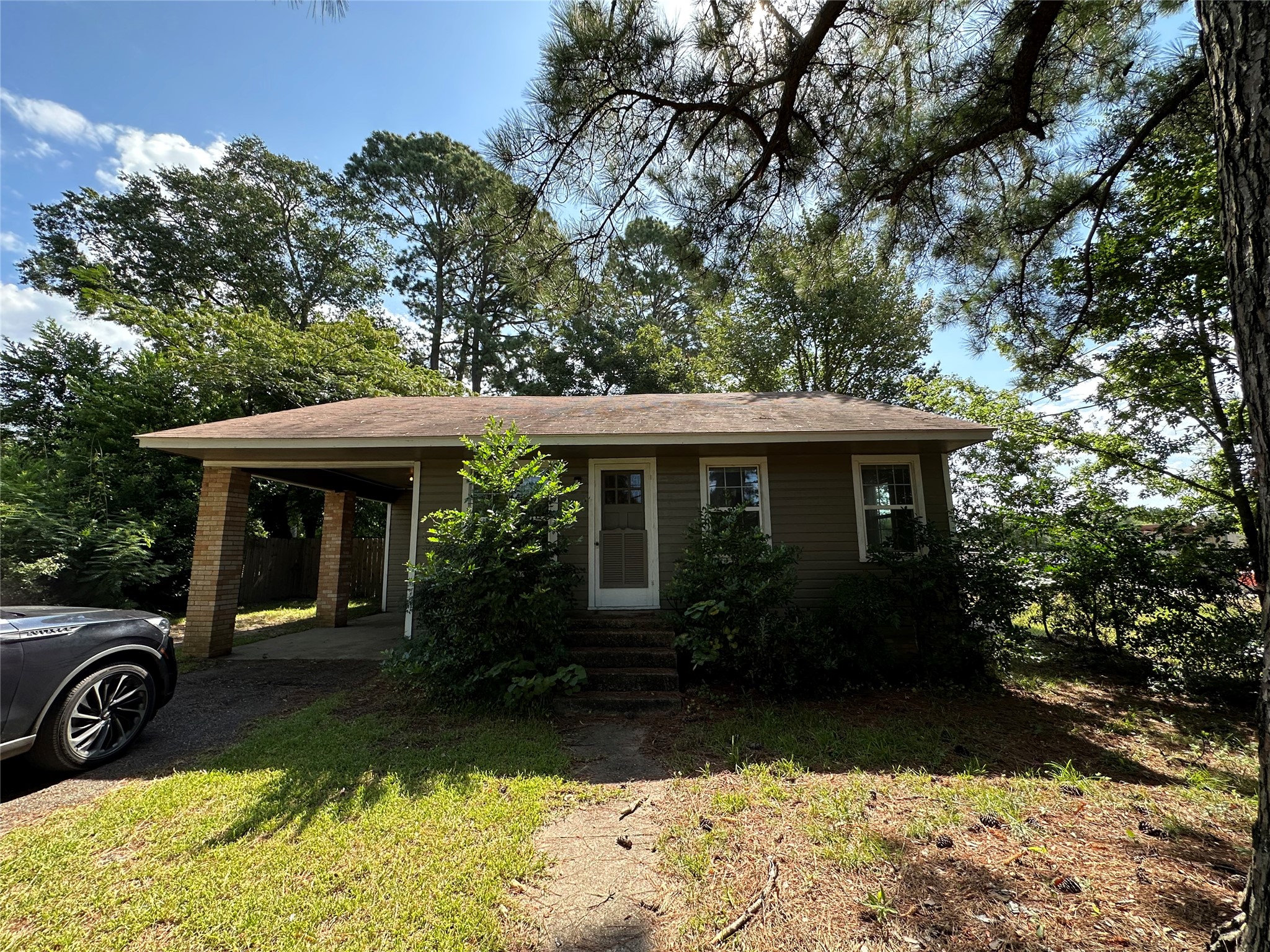 208 N Bowie New Boston TX 75570