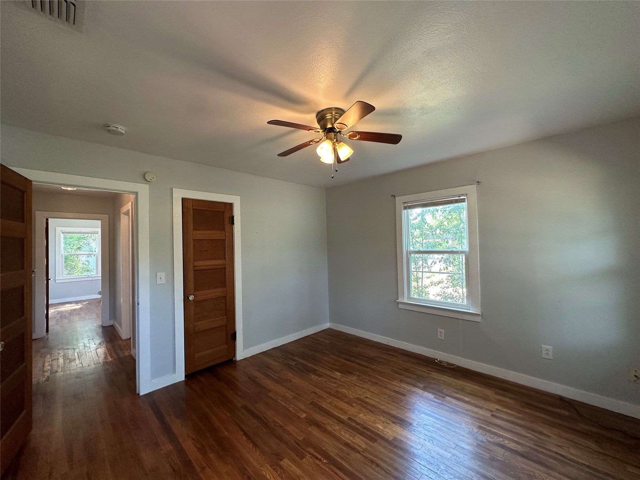 208 N Bowie New Boston TX 75570