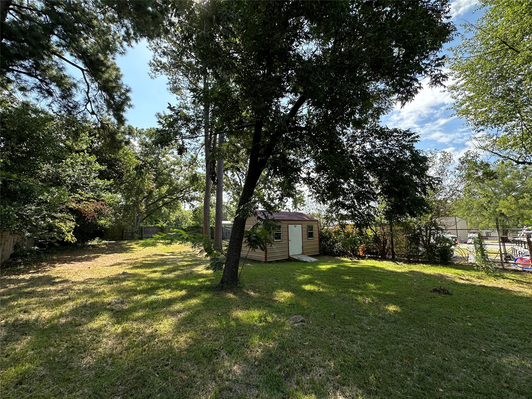 208 N Bowie New Boston TX 75570