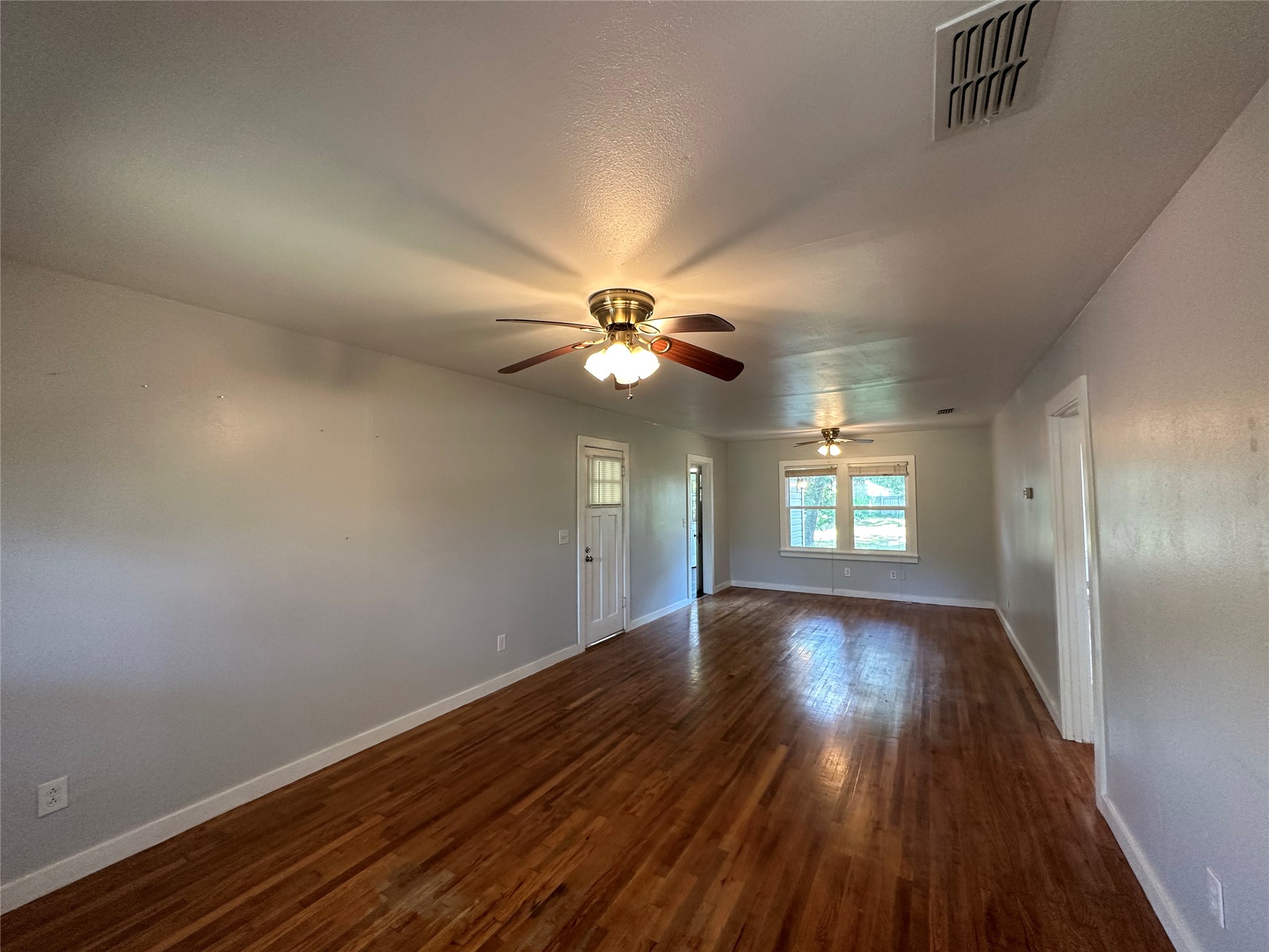 208 N Bowie New Boston TX 75570