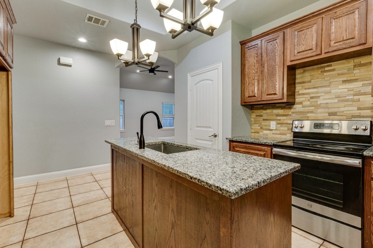 2505 Edd Road Dallas TX 75253