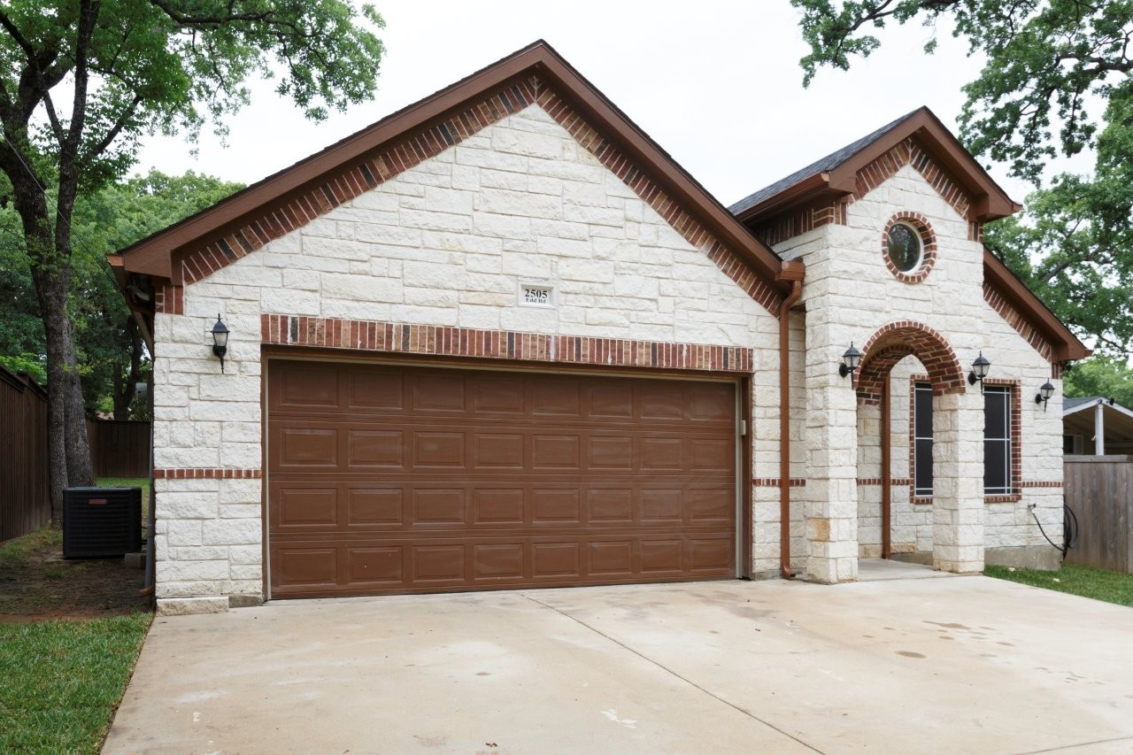 2505 Edd Road Dallas TX 75253