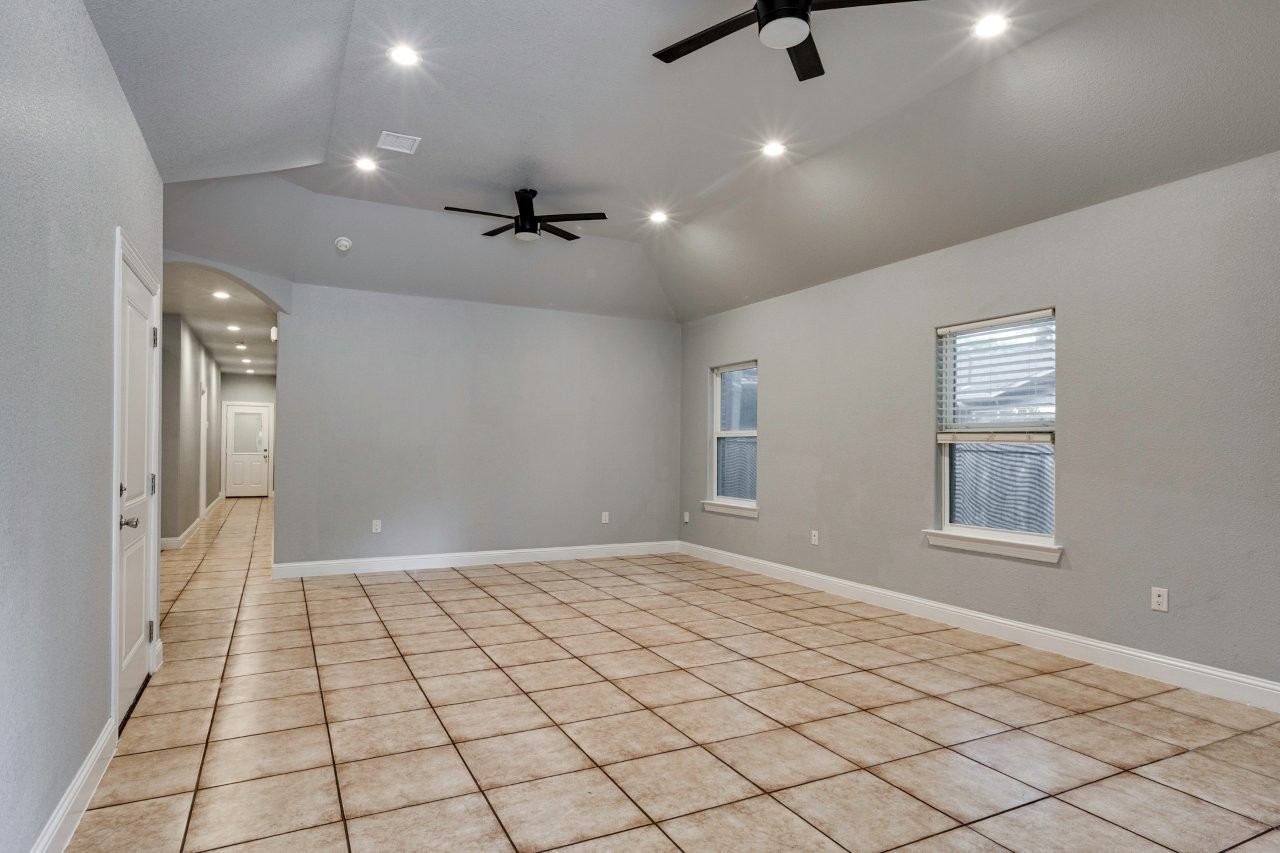 2505 Edd Road Dallas TX 75253