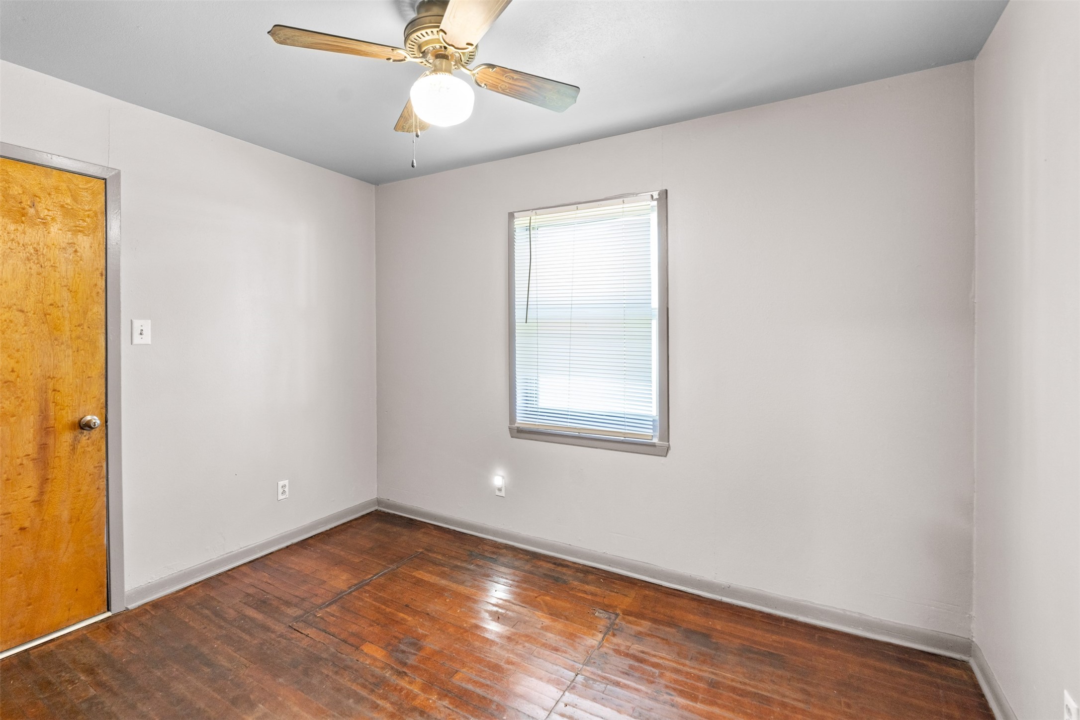 603 E Market Street Mabank TX 75147