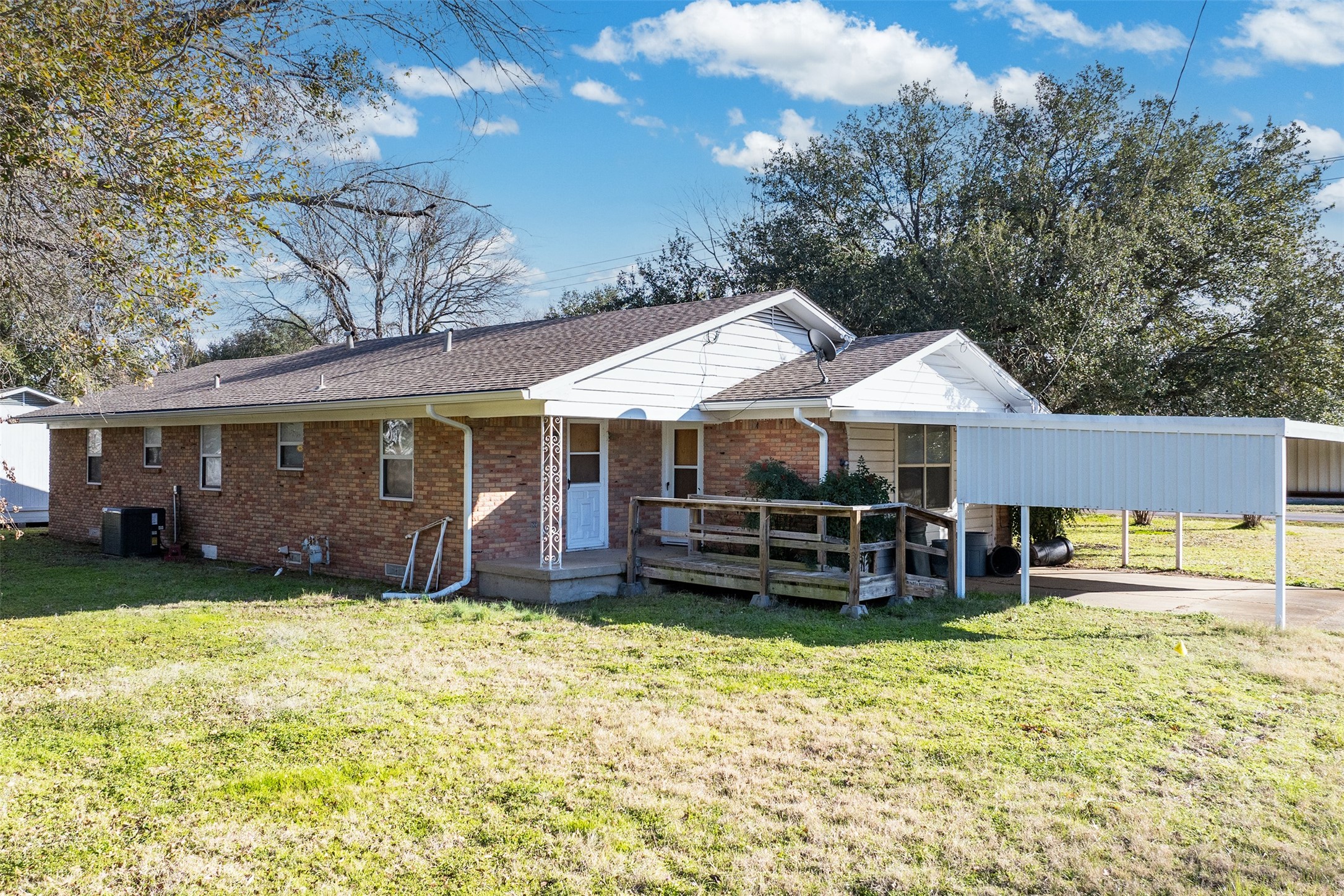 603 E Market Street Mabank TX 75147