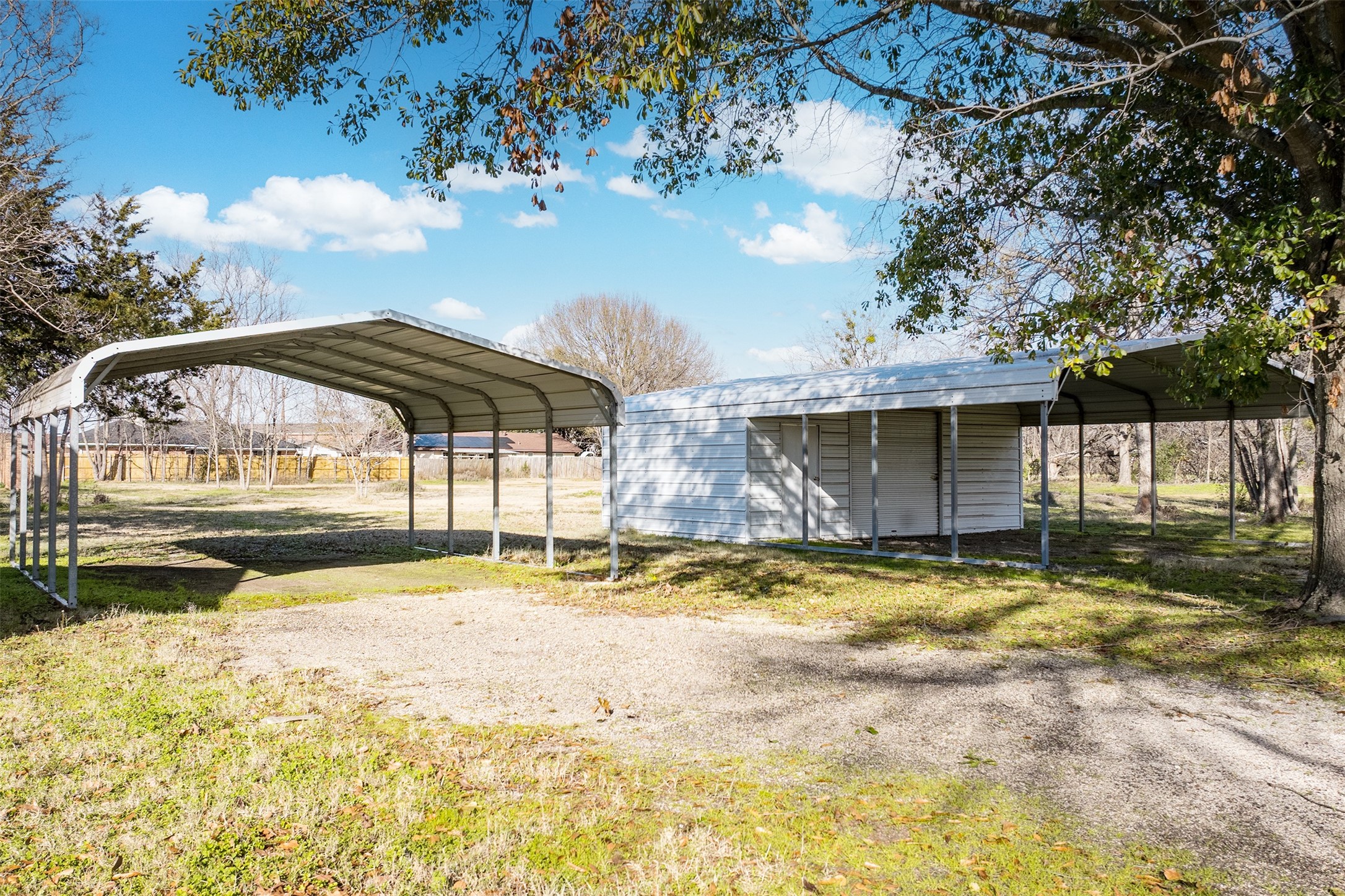 603 E Market Street Mabank TX 75147