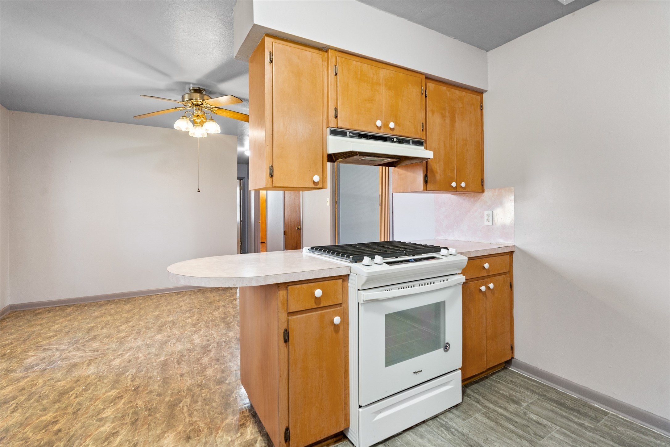 603 E Market Street Mabank TX 75147