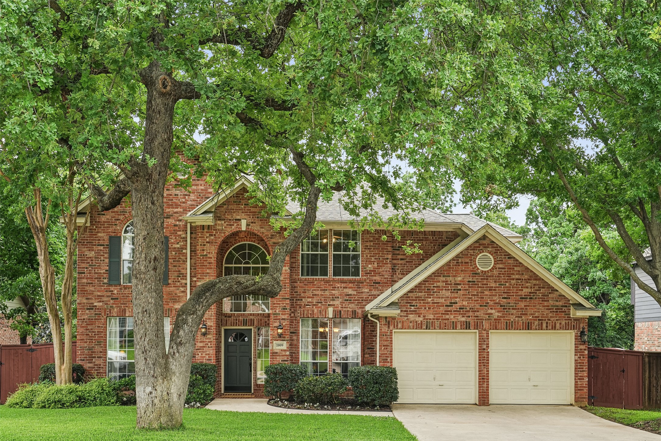 2809 Stonehurst Drive Grapevine TX 76051