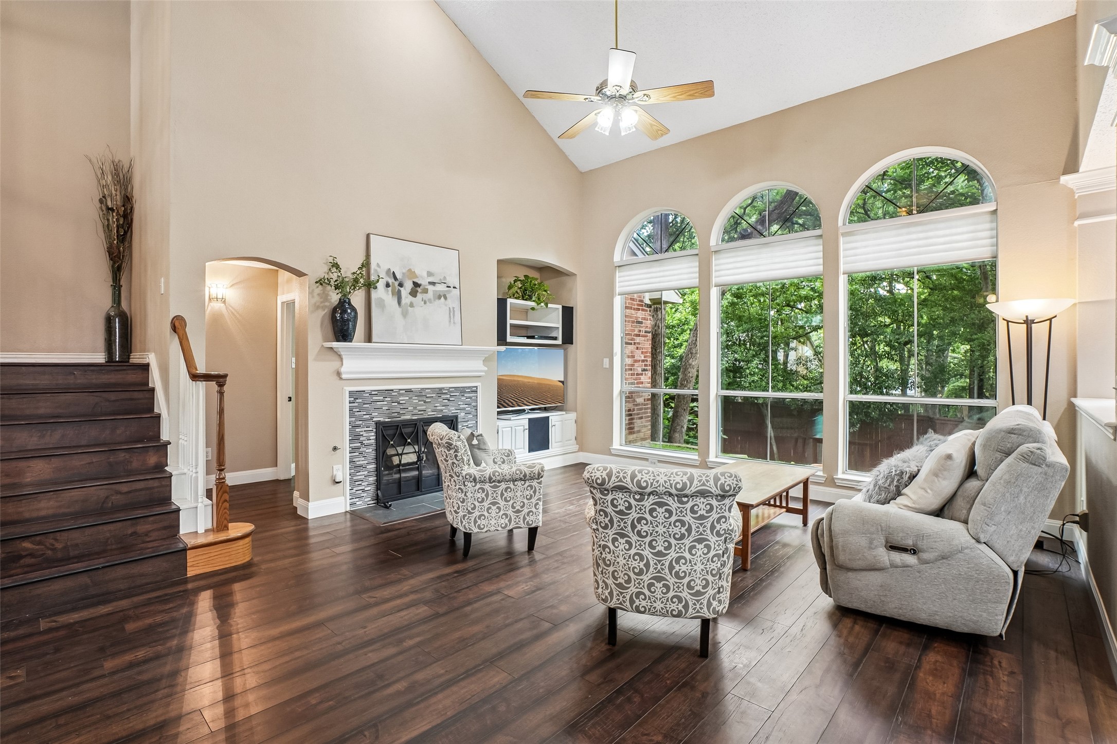 2809 Stonehurst Drive Grapevine TX 76051