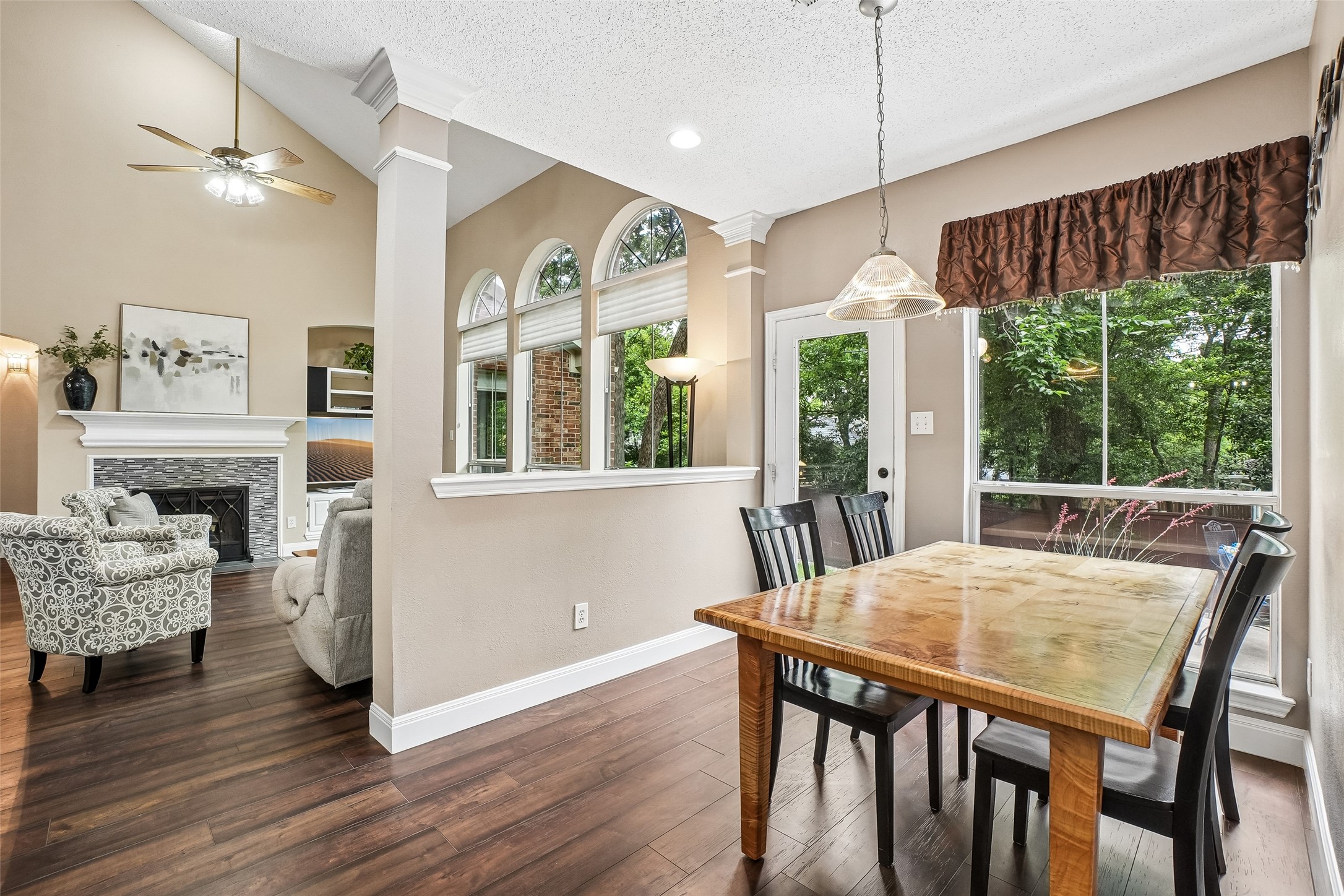 2809 Stonehurst Drive Grapevine TX 76051