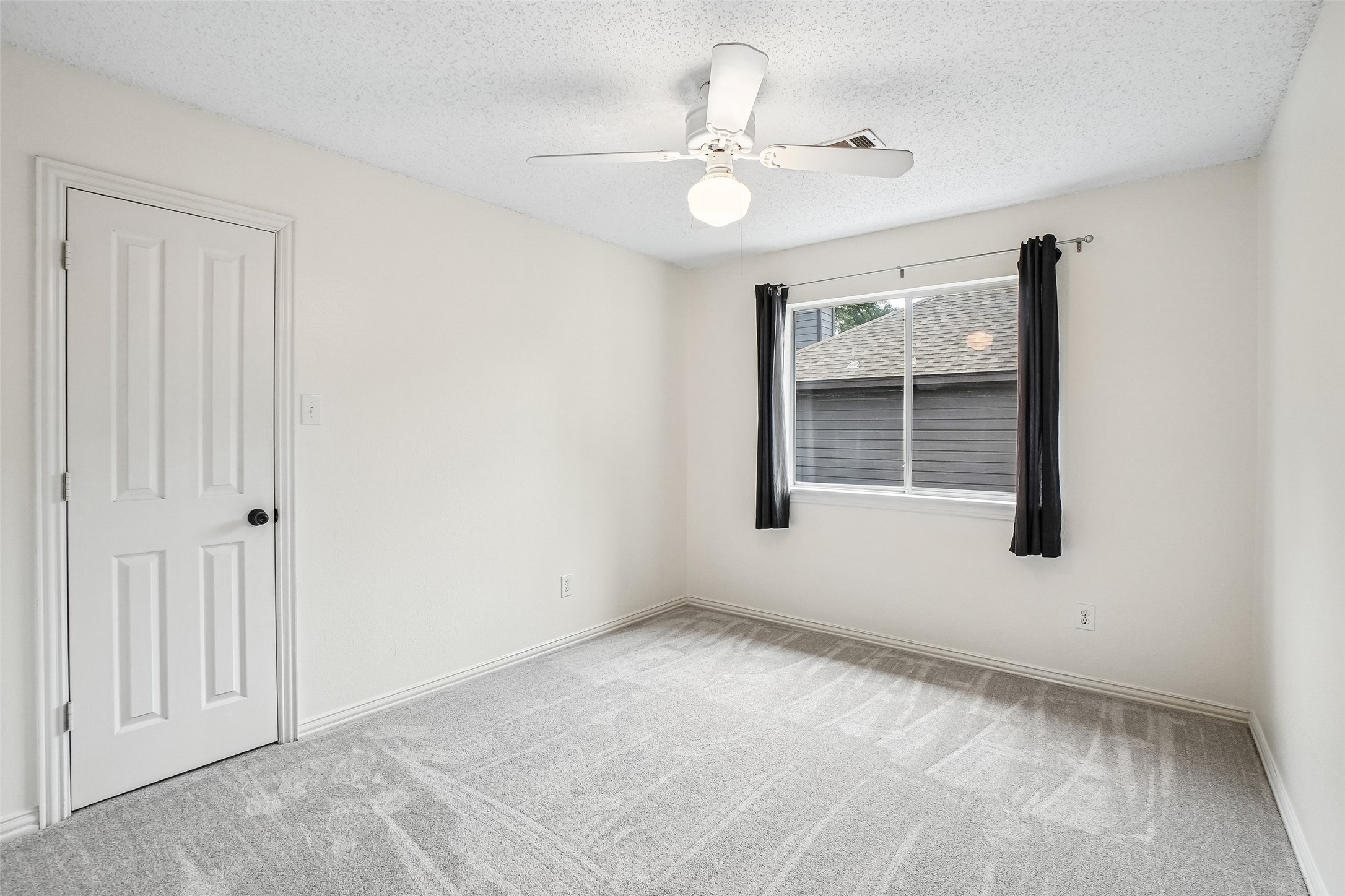 2809 Stonehurst Drive Grapevine TX 76051
