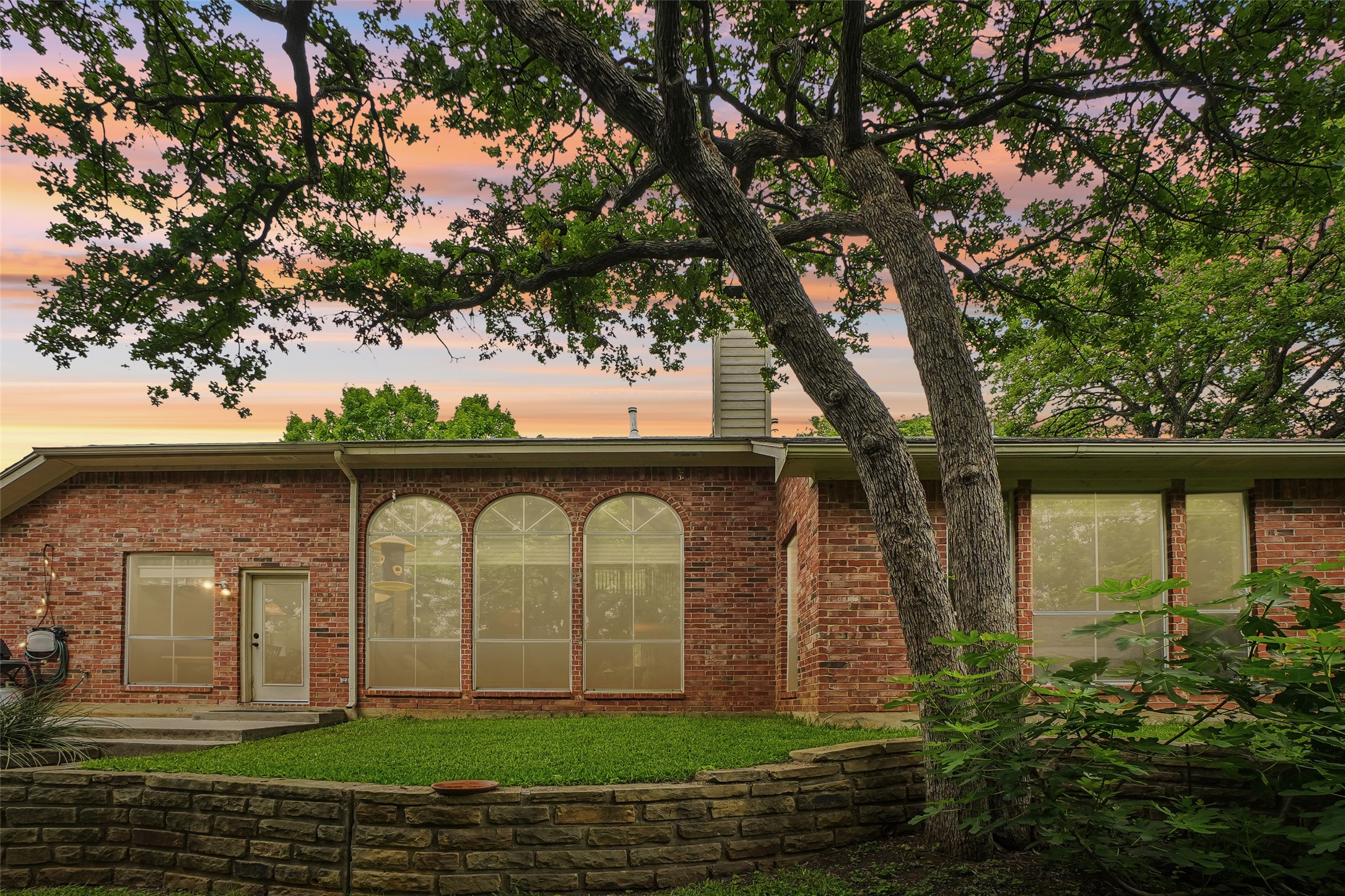 2809 Stonehurst Drive Grapevine TX 76051