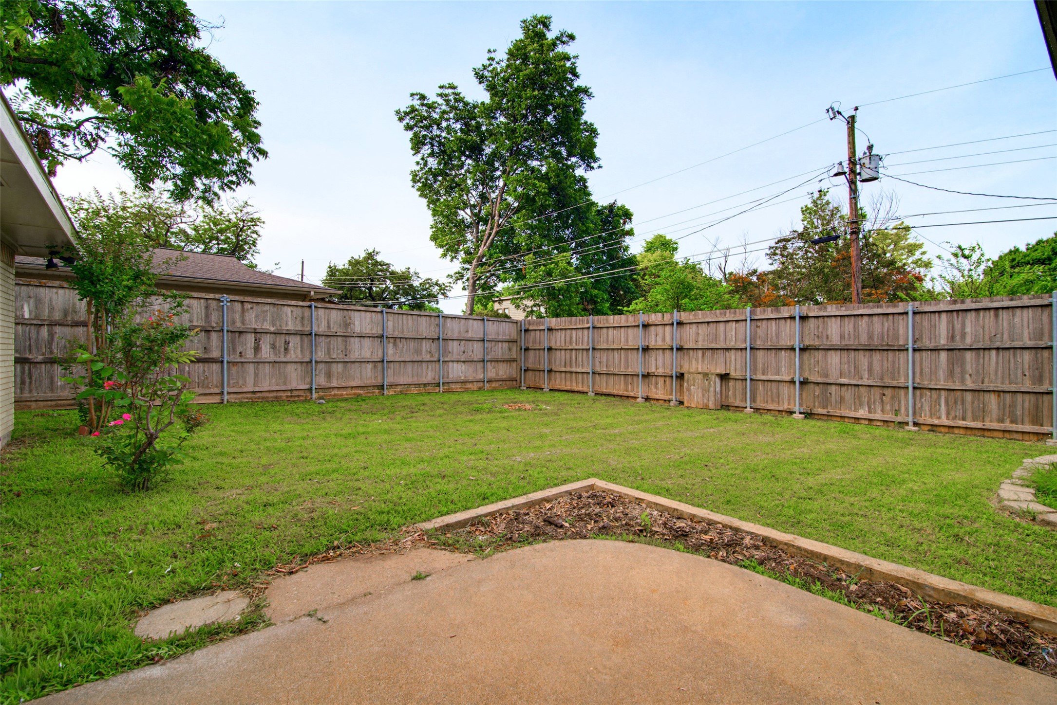 3705 Tulane Circle Garland TX 75043