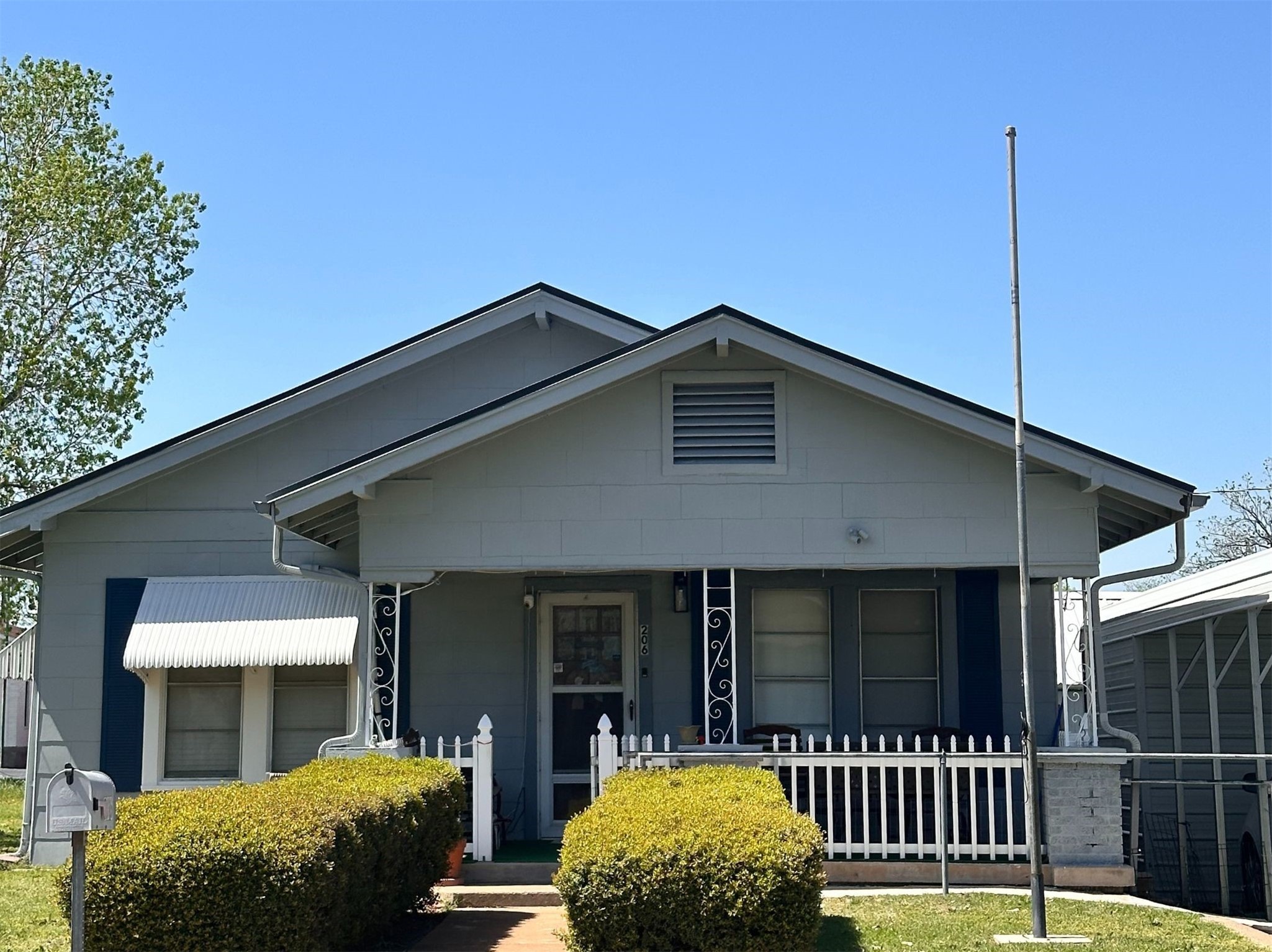 206 Rock Street Bowie TX 76230