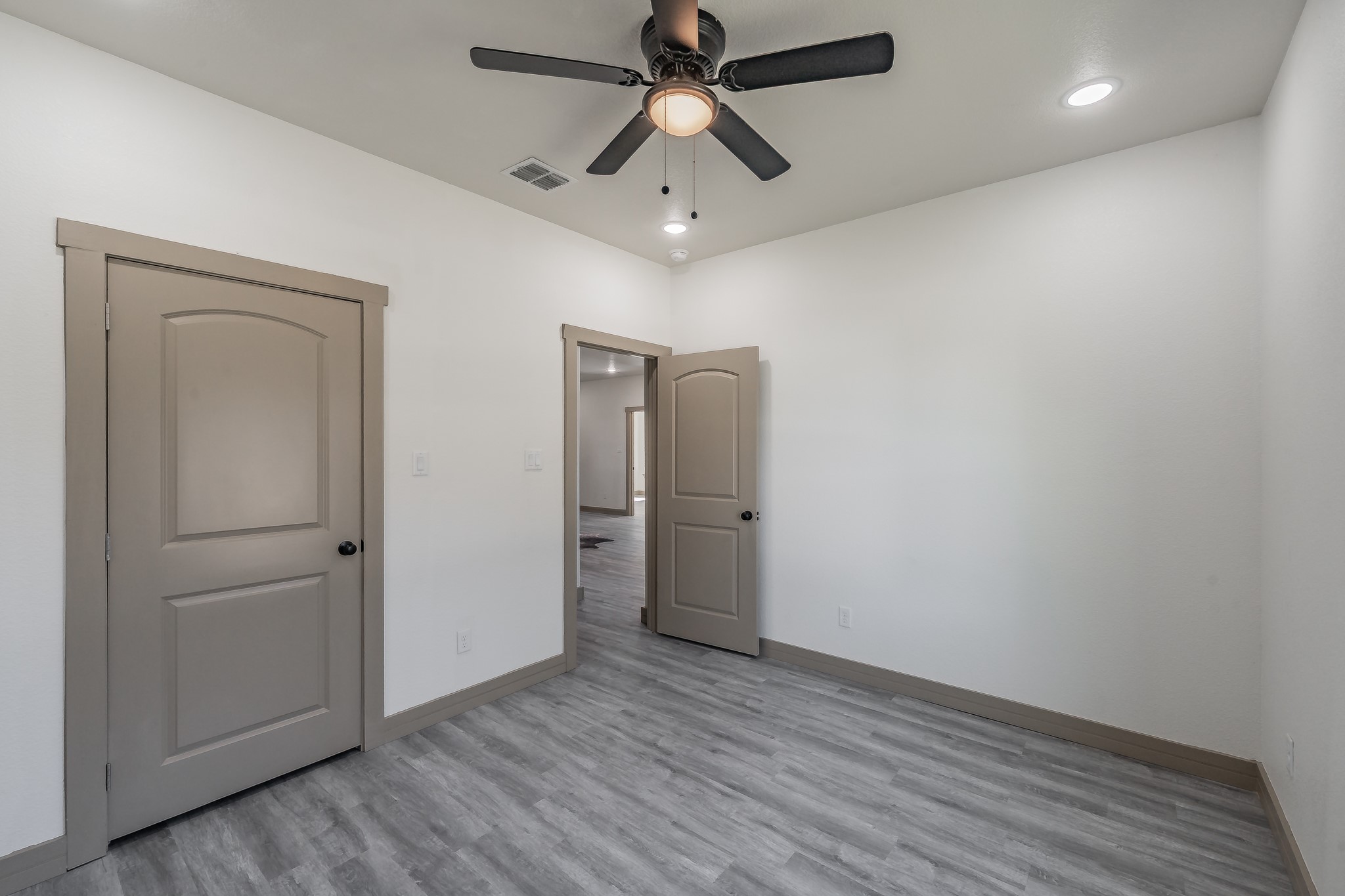 2515 Coyote Trail Granbury TX 76048