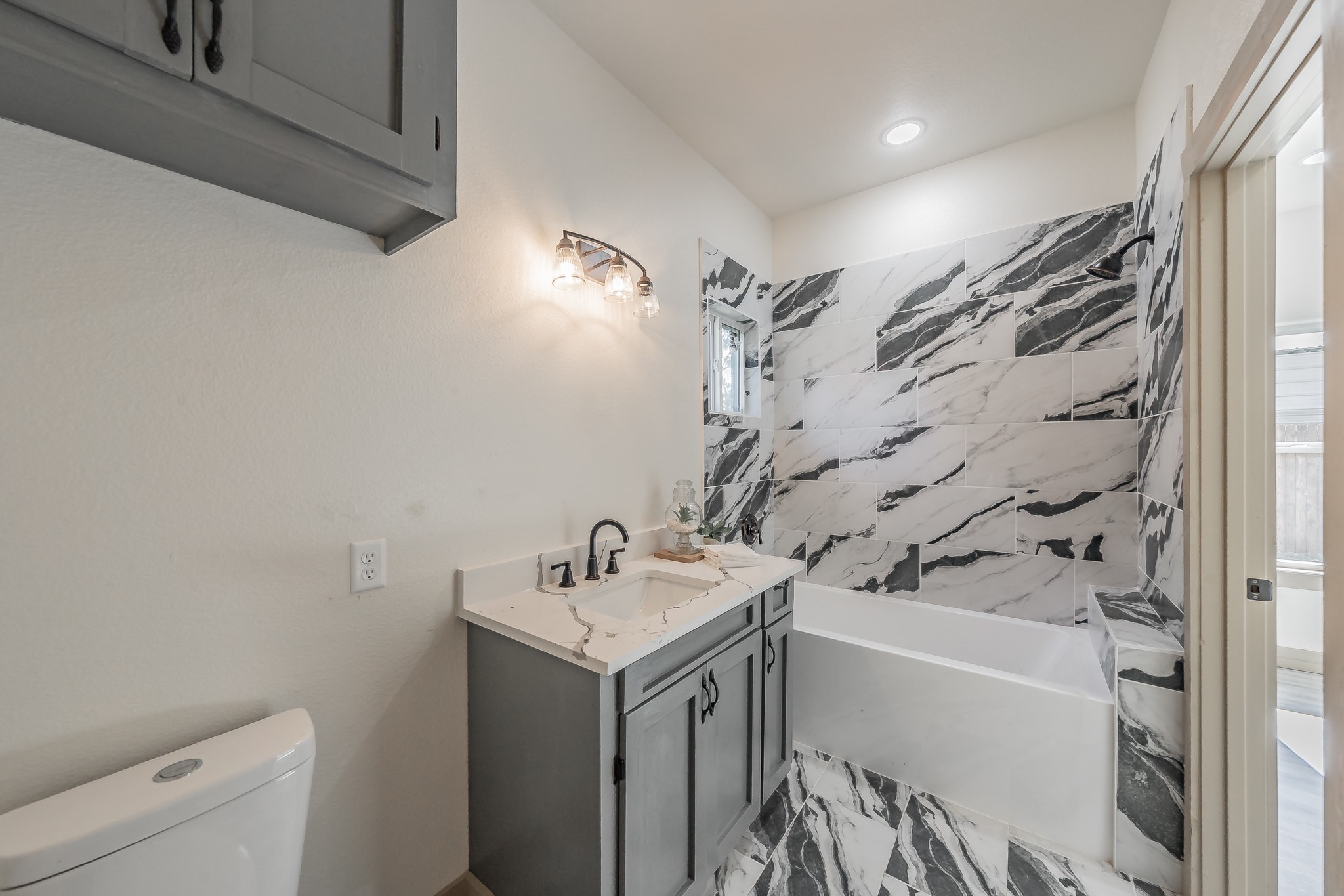 2515 Coyote Trail Granbury TX 76048