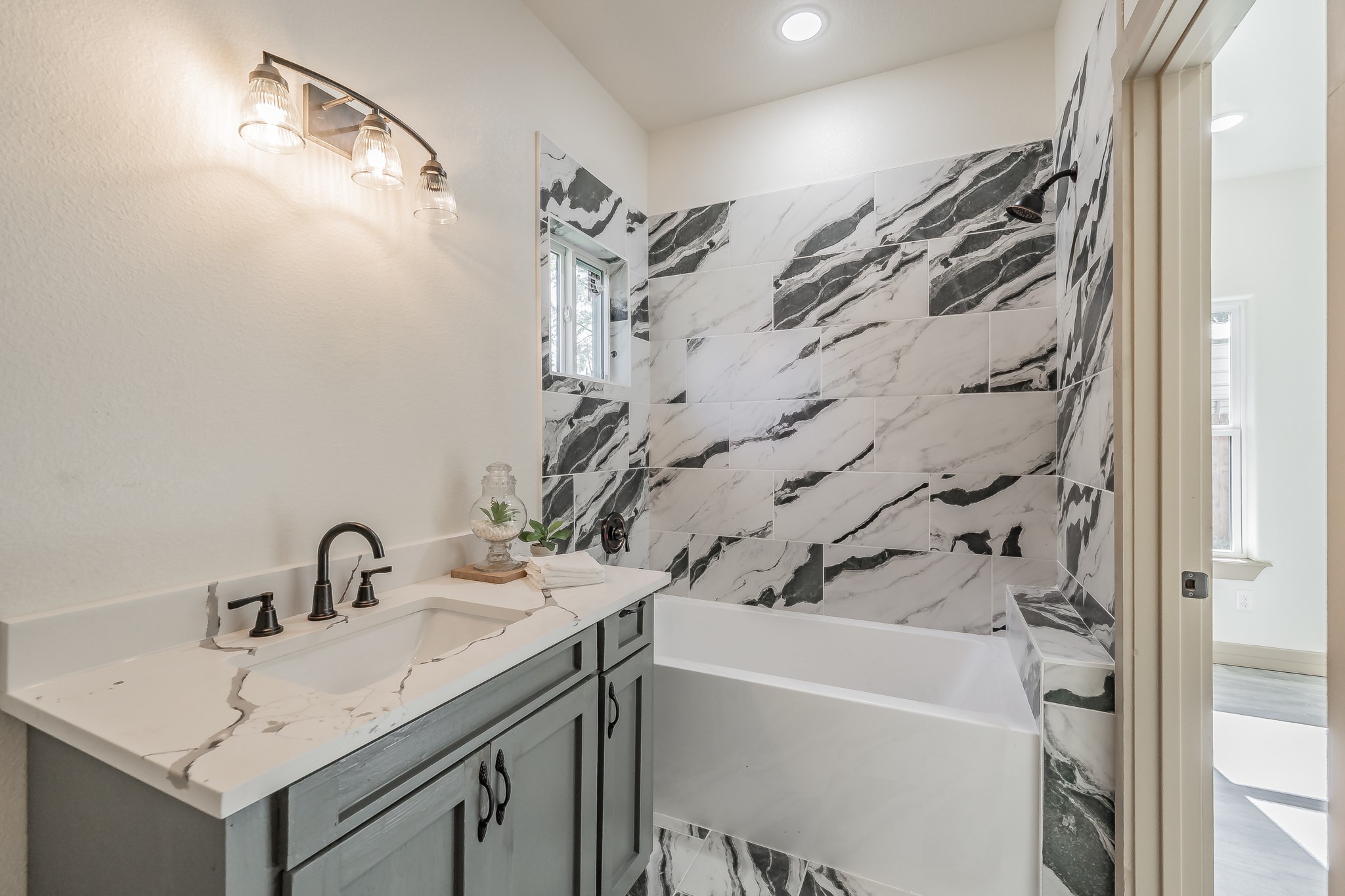 2515 Coyote Trail Granbury TX 76048