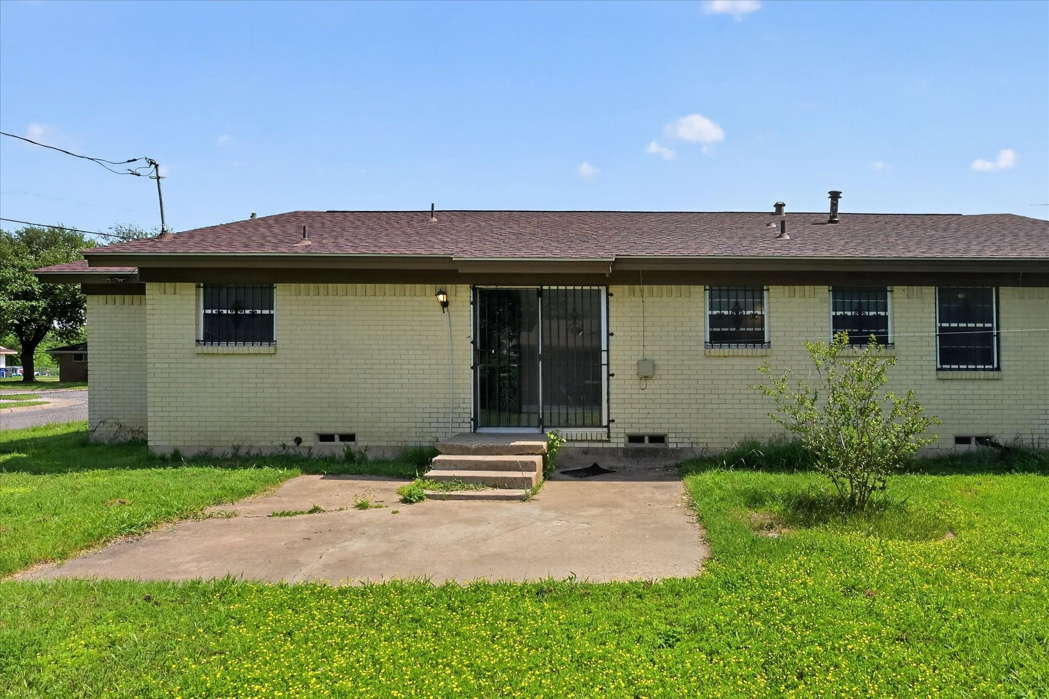 1528 Wagon Wheels Trail Dallas TX 75241