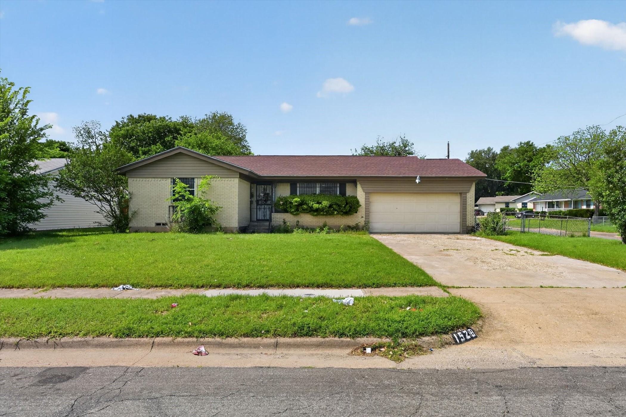 1528 Wagon Wheels Trail Dallas TX 75241