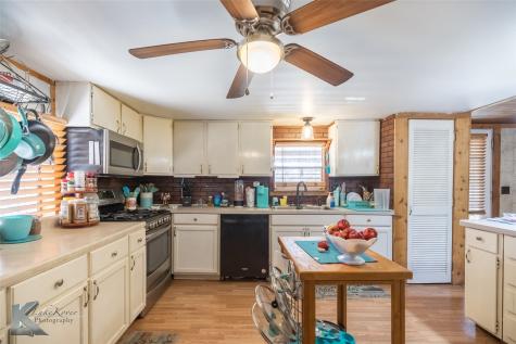 10001 County Road 379 Hawley TX 79525