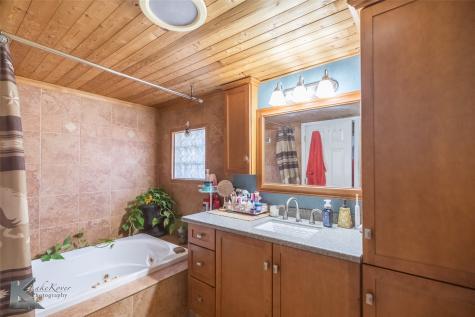 10001 County Road 379 Hawley TX 79525