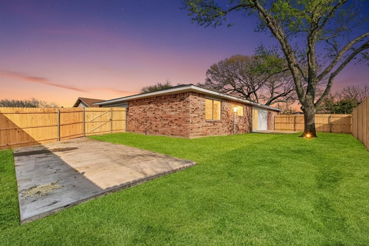 9131 High Plain Lane Dallas TX 75249