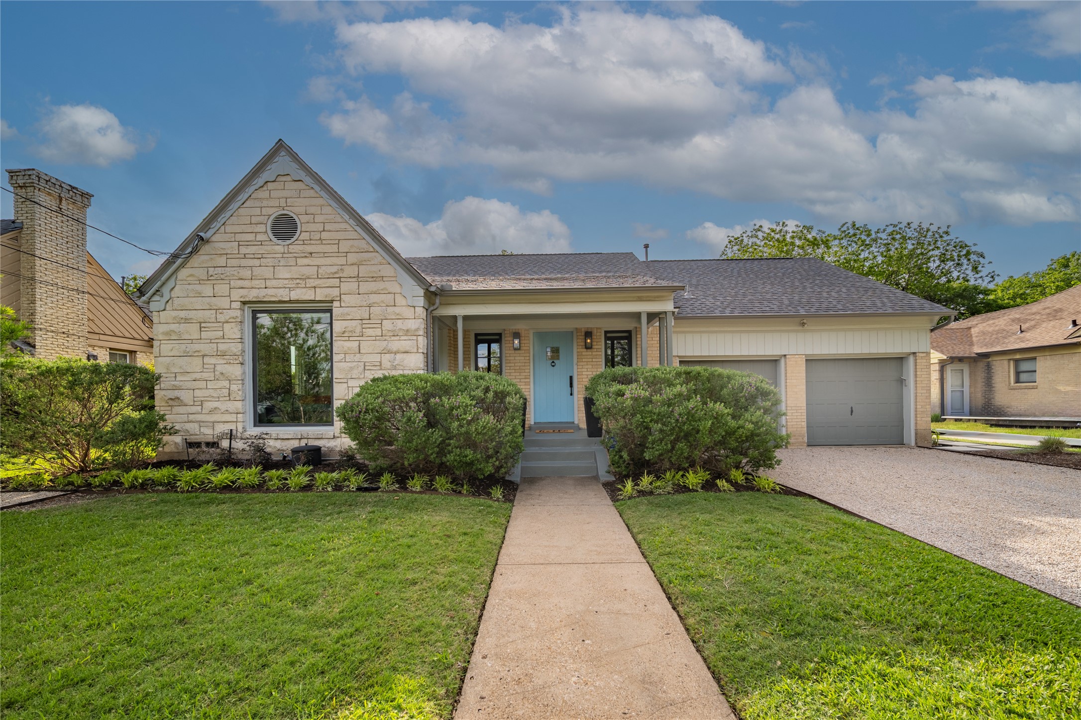 627 N Oak Cliff Boulevard Dallas TX 75208