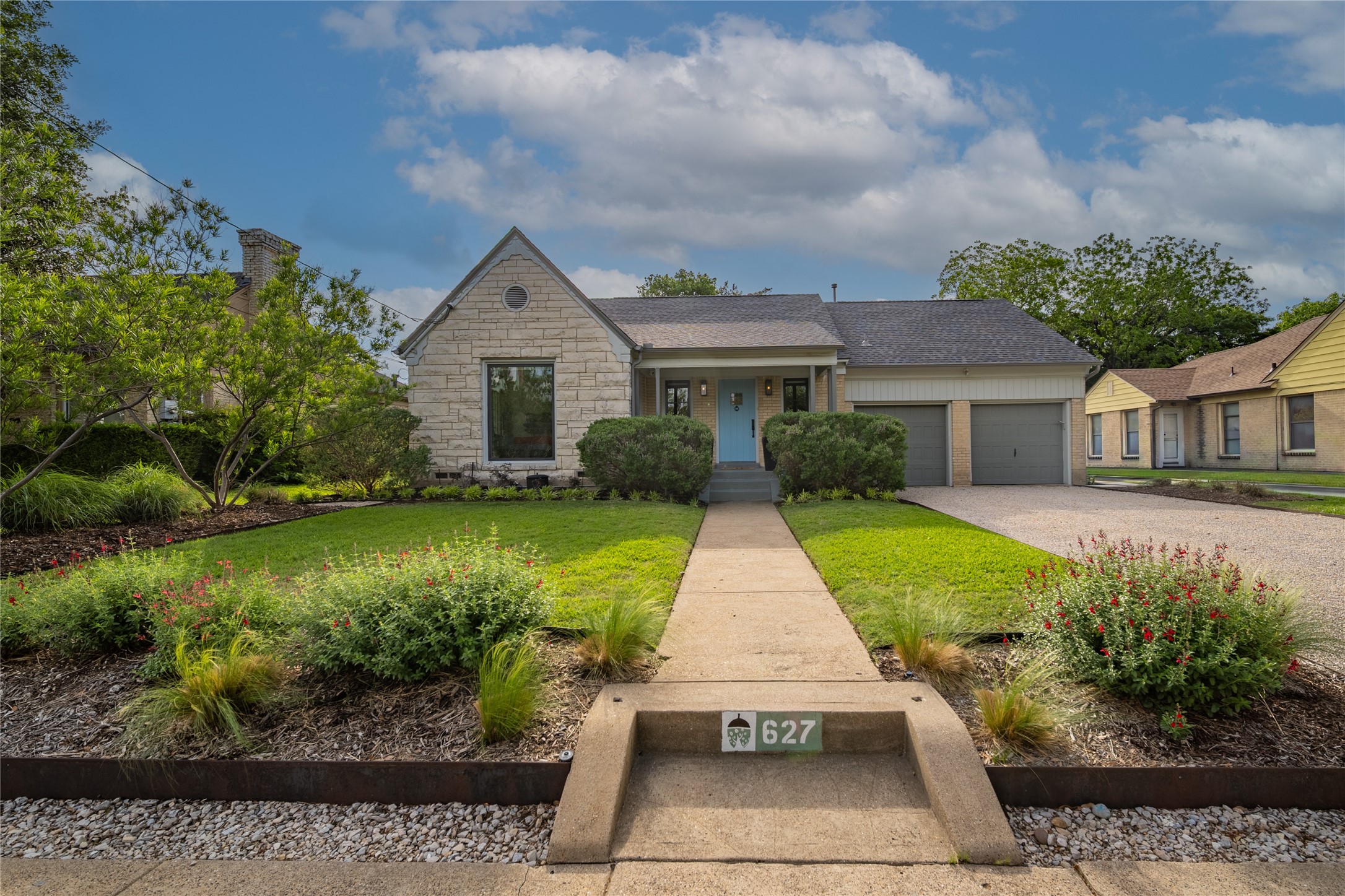 627 N Oak Cliff Boulevard Dallas TX 75208