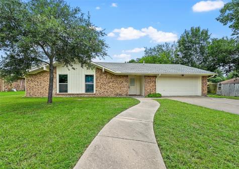 404 Haughton Street Farmersville TX 75442