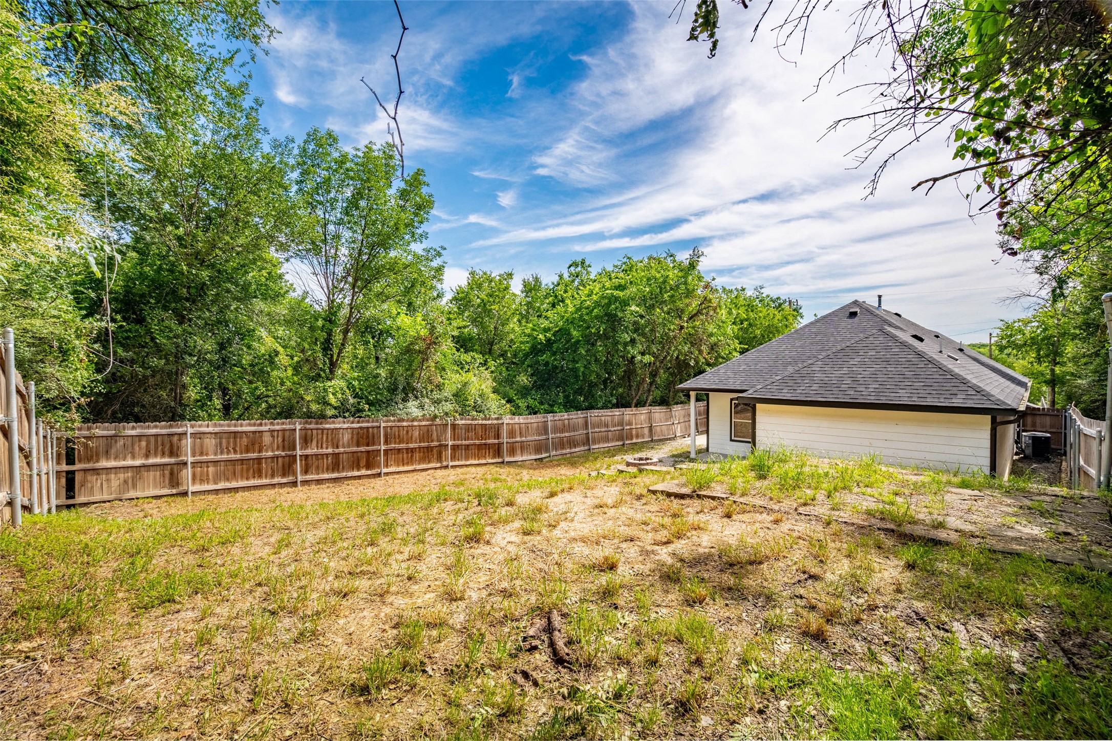 2955 Pearl Avenue Fort Worth TX 76106