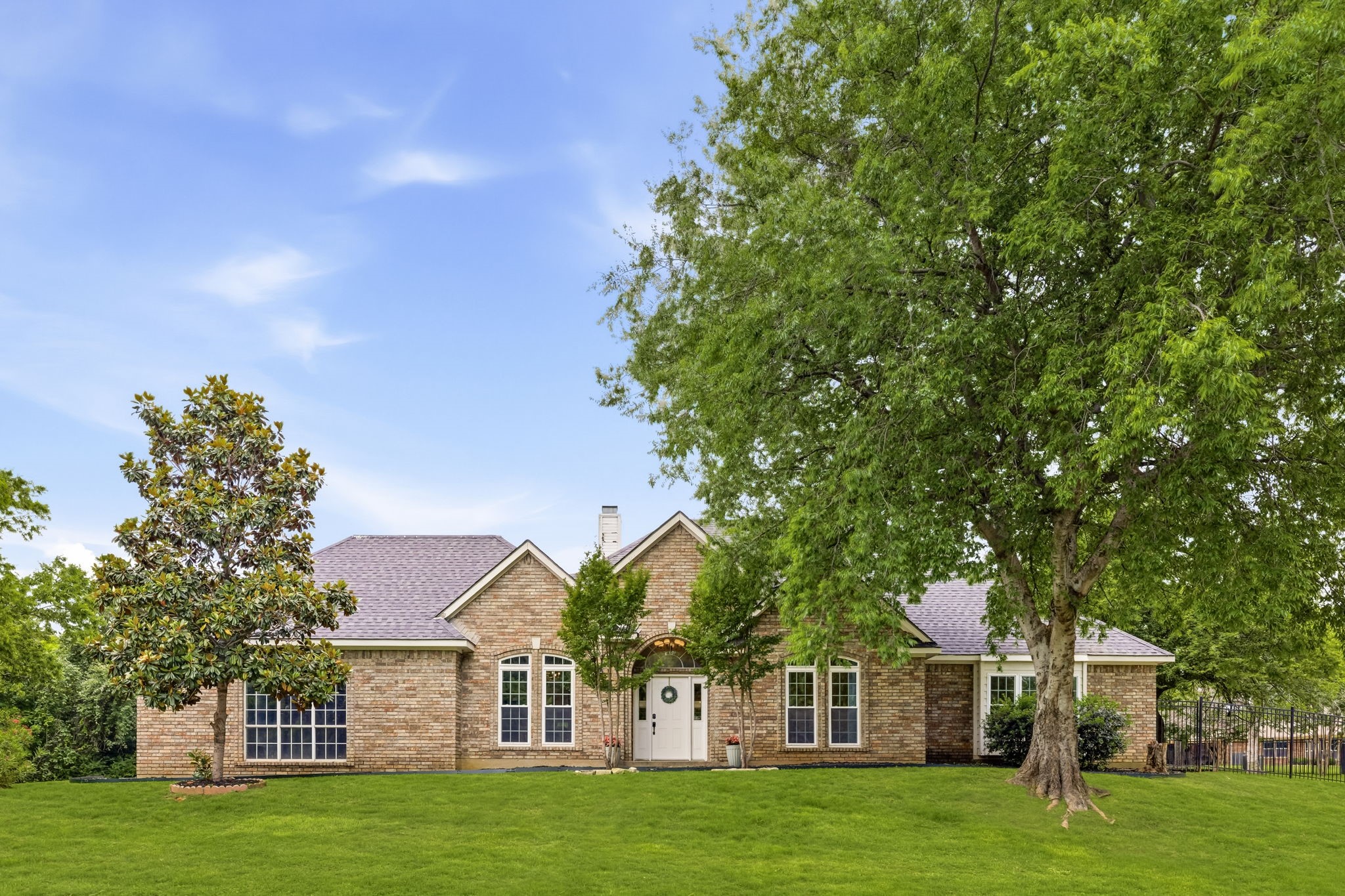 1092 Holly Lane Lewisville TX 75067