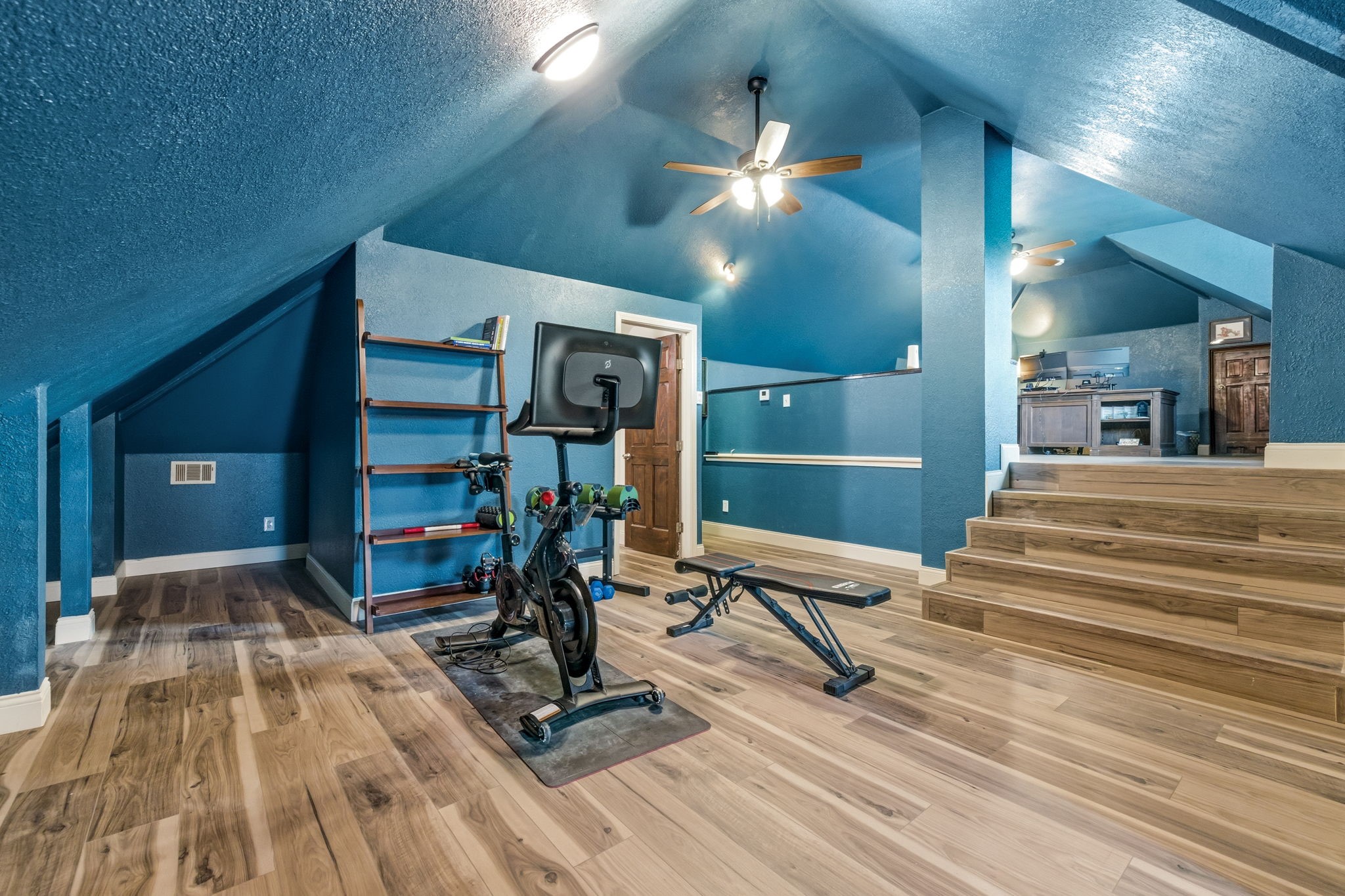1092 Holly Lane Lewisville TX 75067
