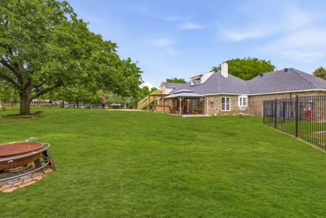 1092 Holly Lane Lewisville TX 75067